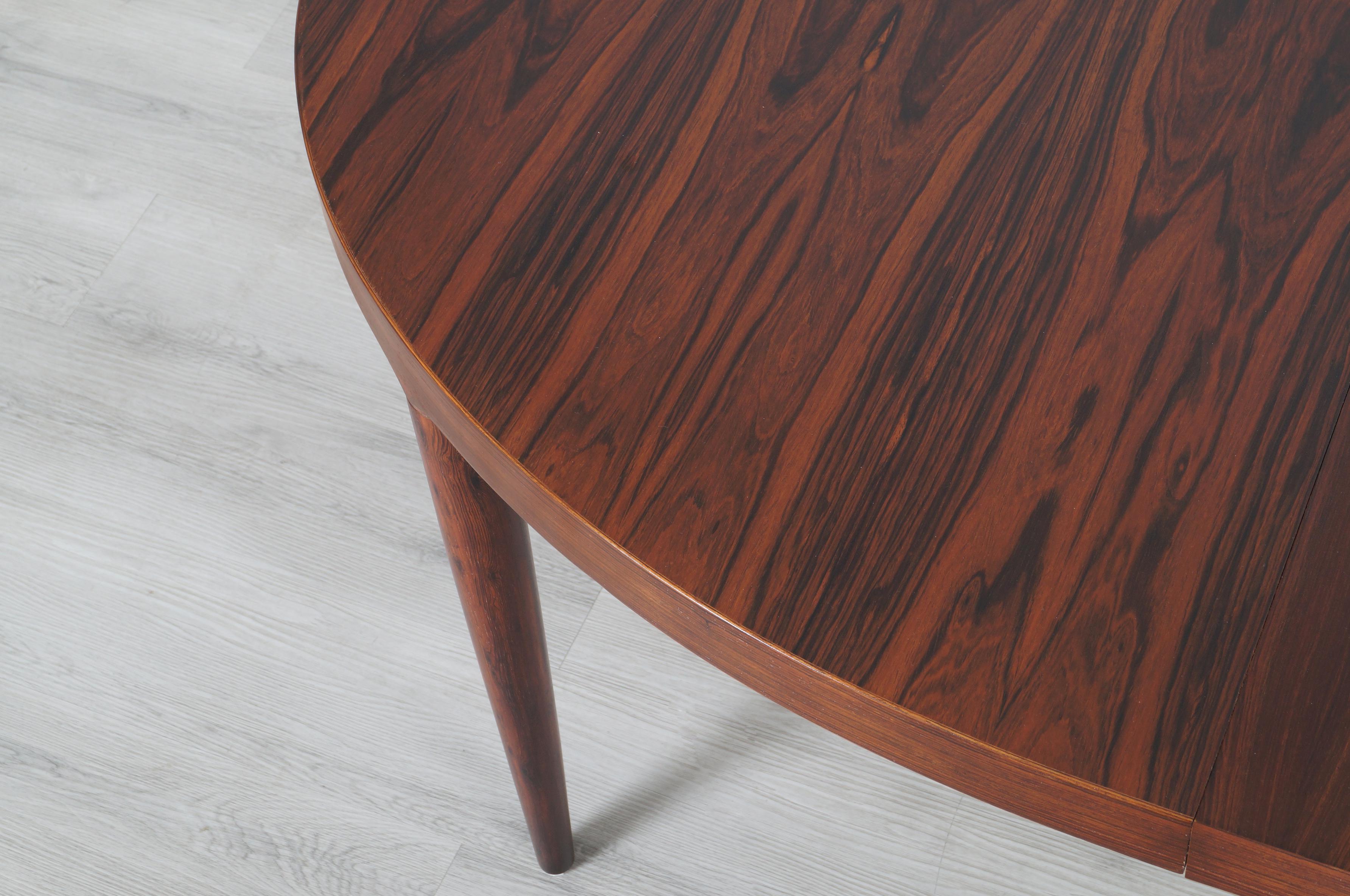 Danish Modern Expanding Rosewood Dining Table by Moreddi 9