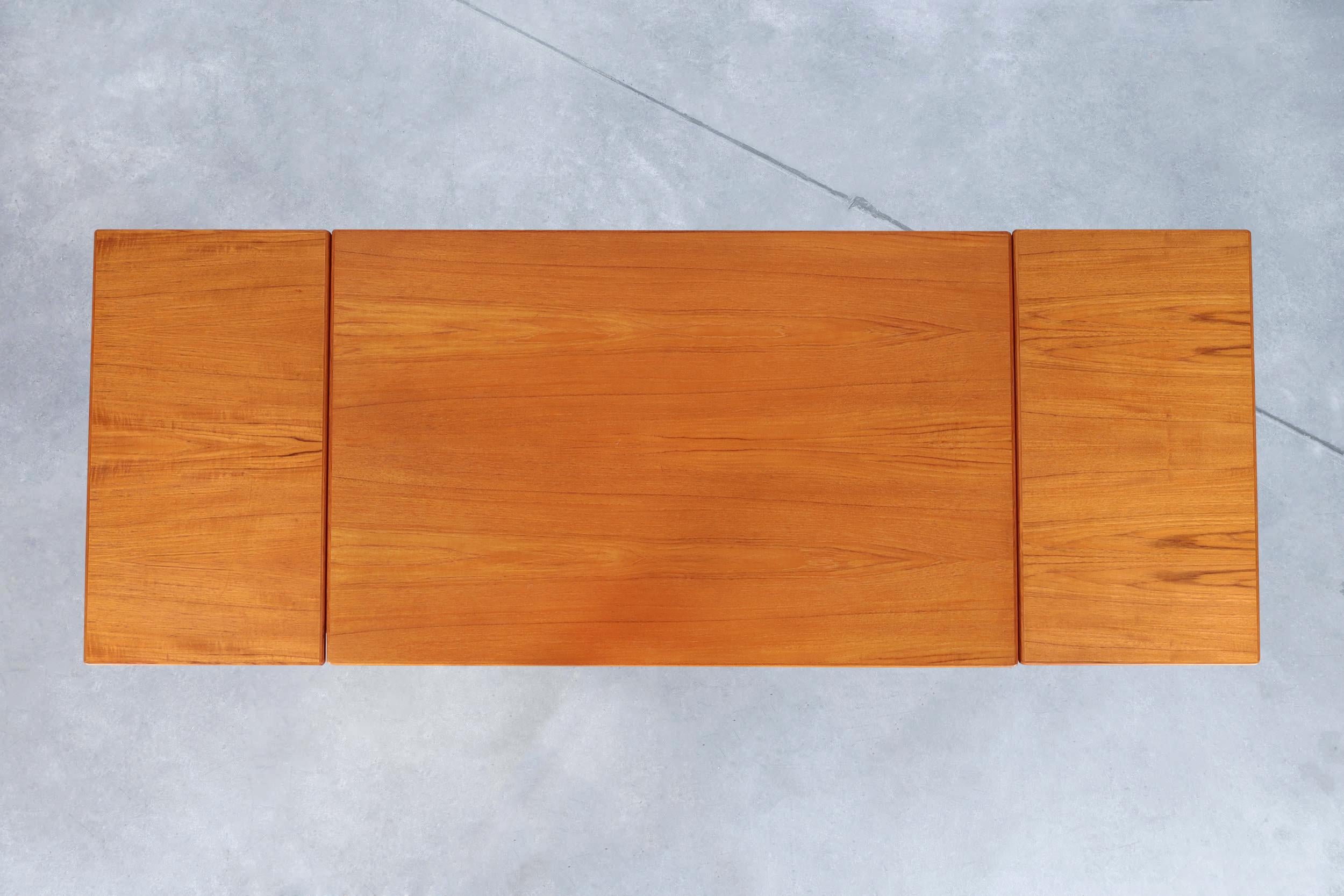 Danish Modern Expanding Teak Dining Table by AM Møble 6
