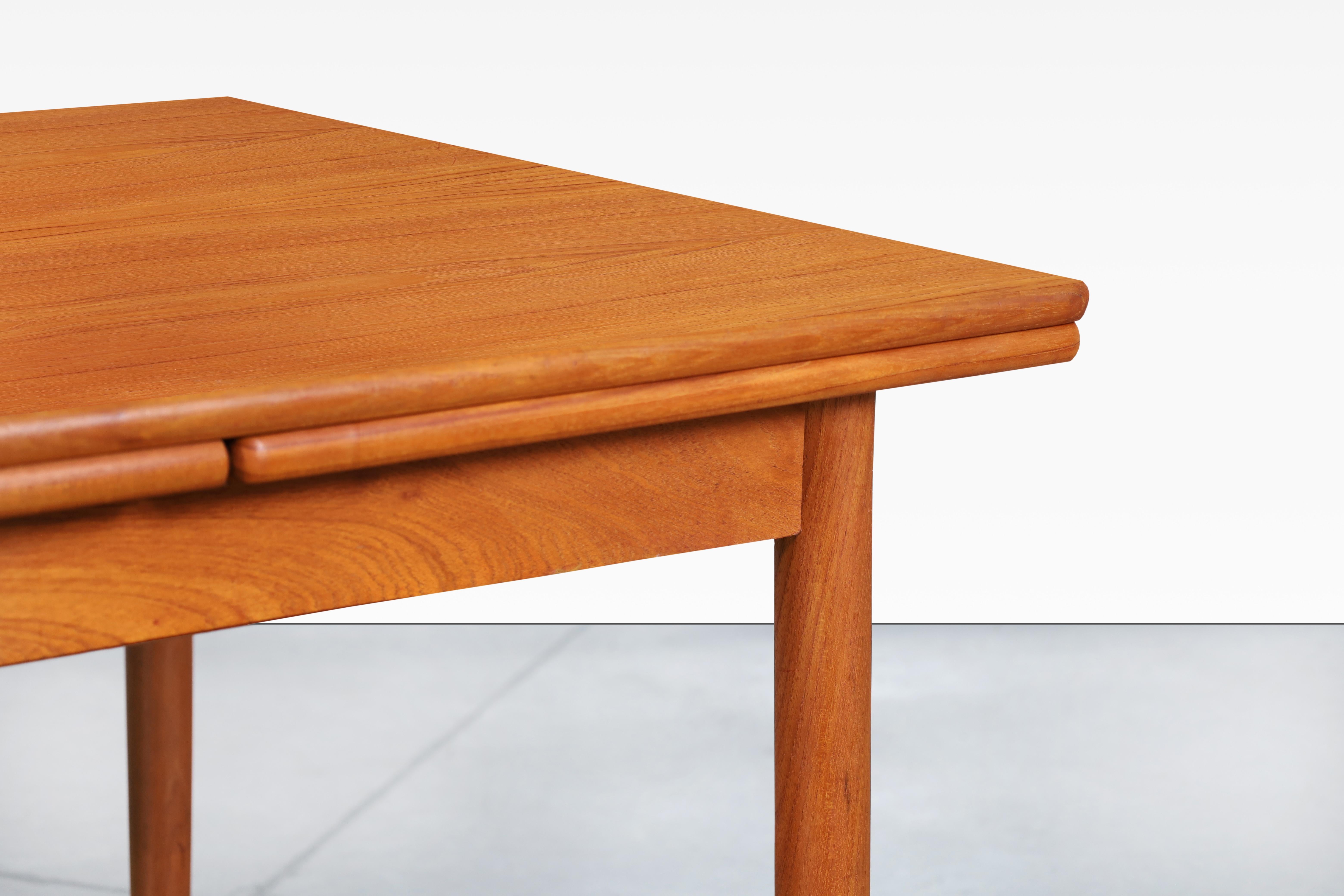 Danish Modern Expanding Teak Dining Table by AM Møble 1