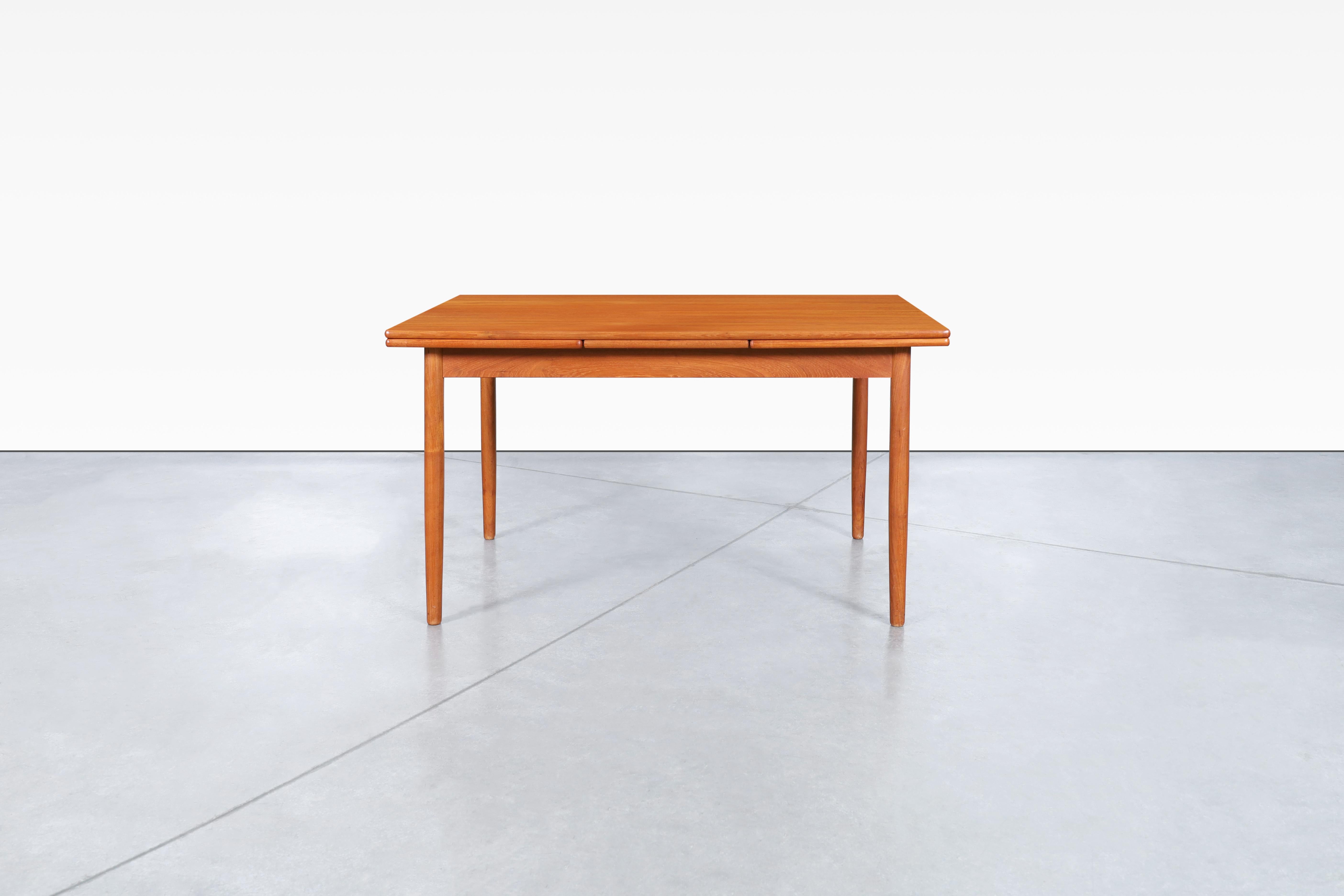 Danish Modern Expanding Teak Dining Table by AM Møble 3