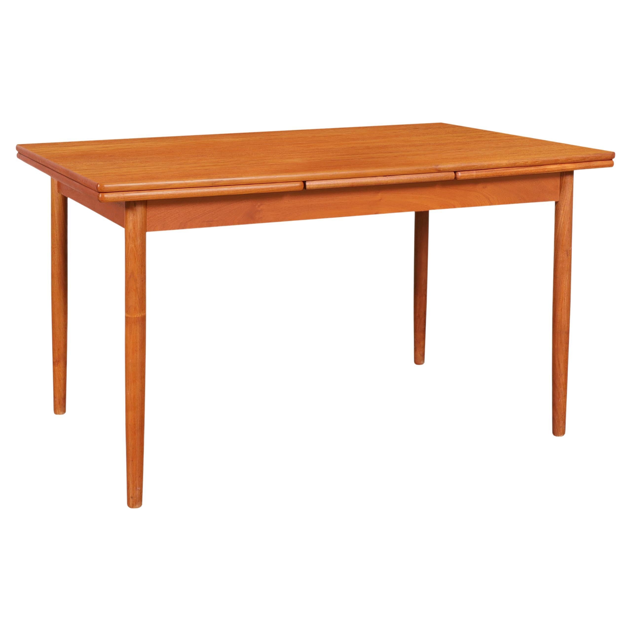 Danish Modern Expanding Teak Dining Table by AM Møble
