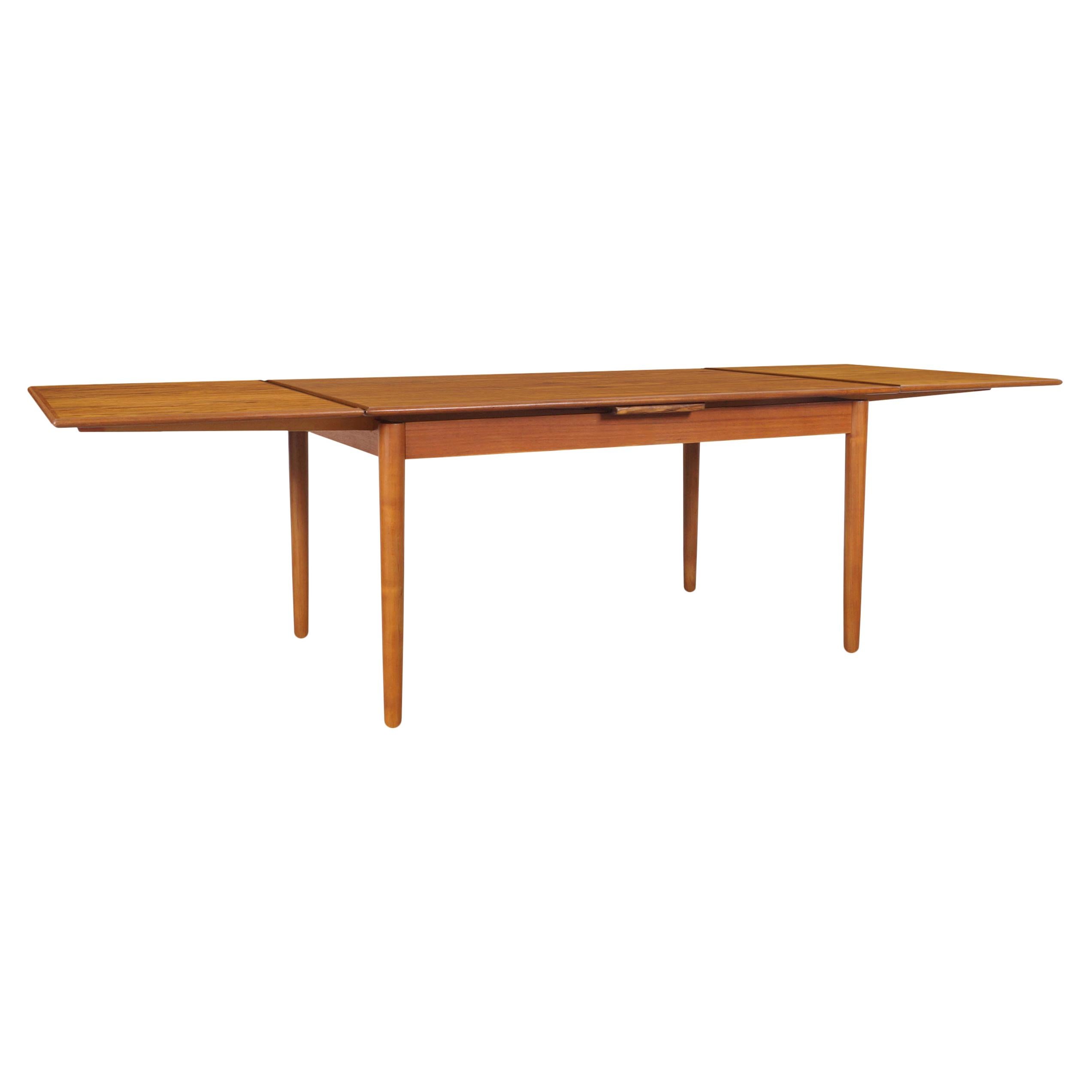 Danish Modern Expanding Teak Dining Table by AM Møbler