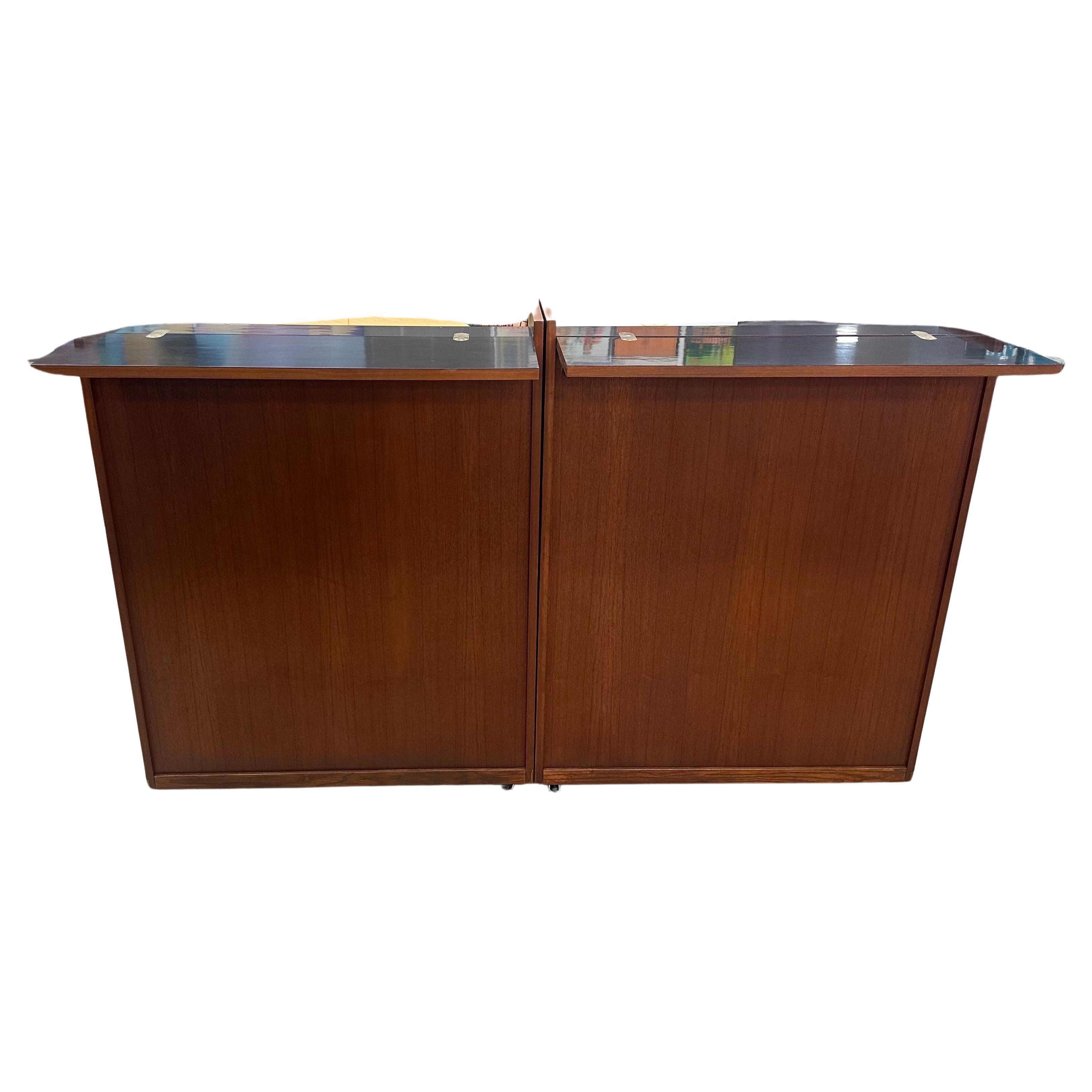 Danish Modern Expansion Bar in Teak by Johannes Andersen for Drylund In Good Condition In San Diego, CA