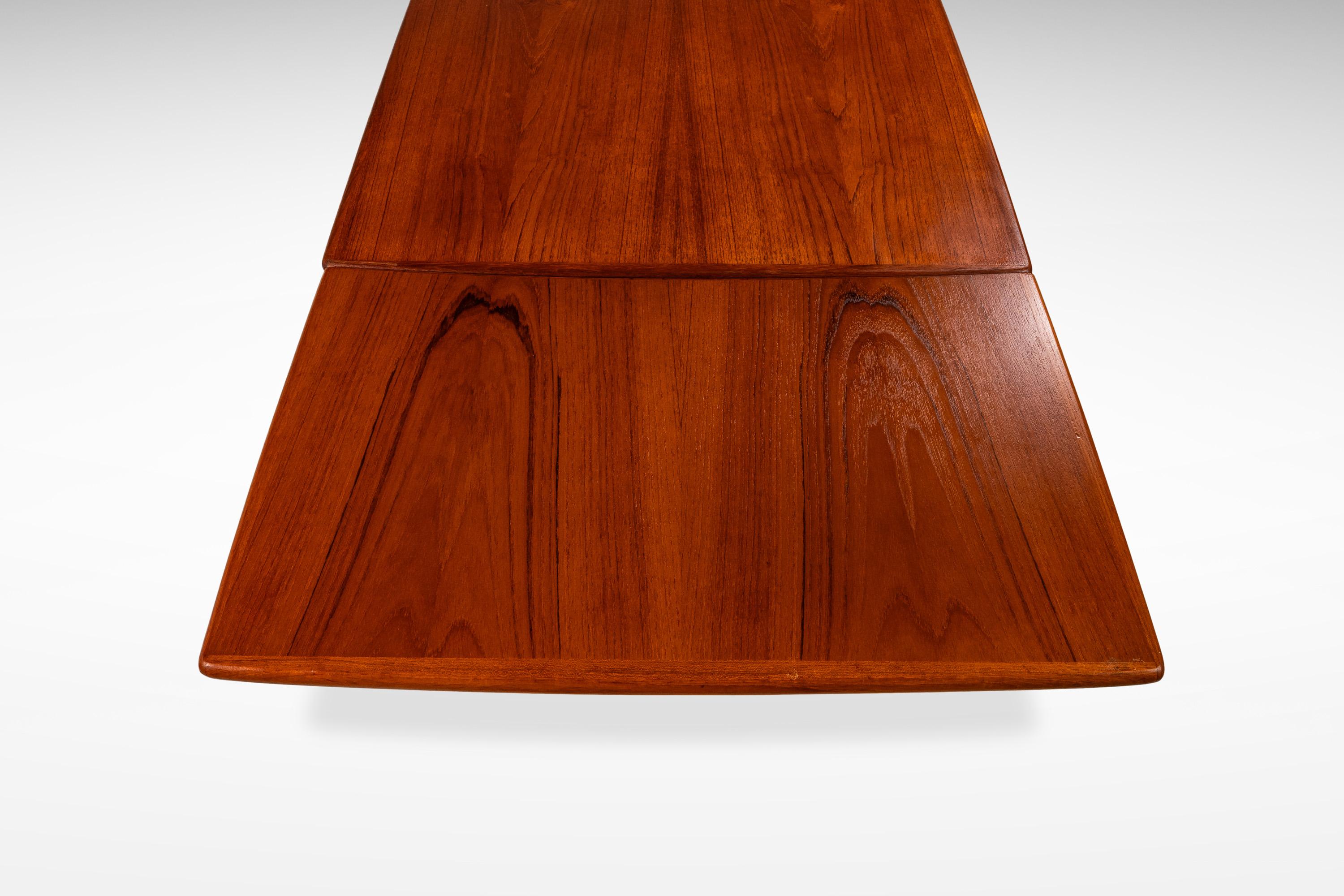 Danish Modern Expansion Dining Table in Teak w/ Stow-In-Table Leaves, c. 1960s For Sale 6