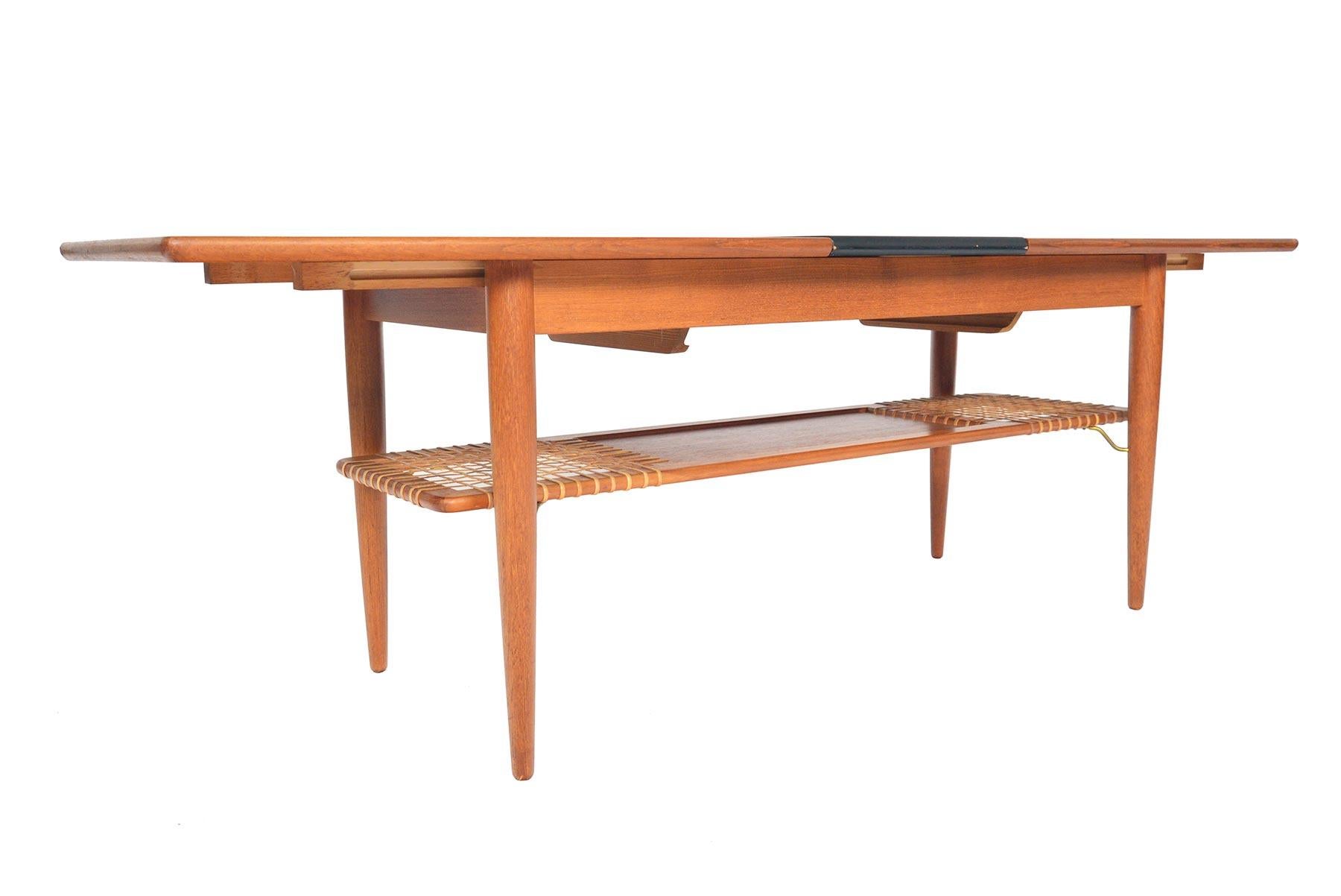Danish Modern Extendable Teak Coffee Table with Storage In Good Condition In Berkeley, CA