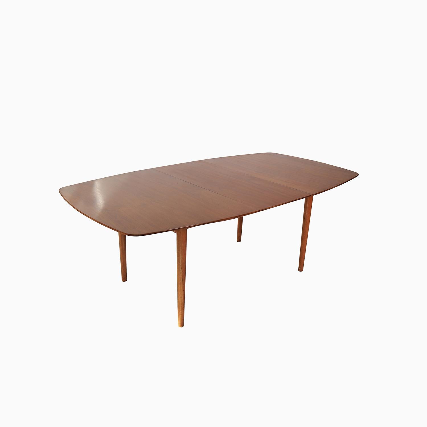 Walnut Danish Modern Finn Juhl Baker Furniture Dining Table For Sale