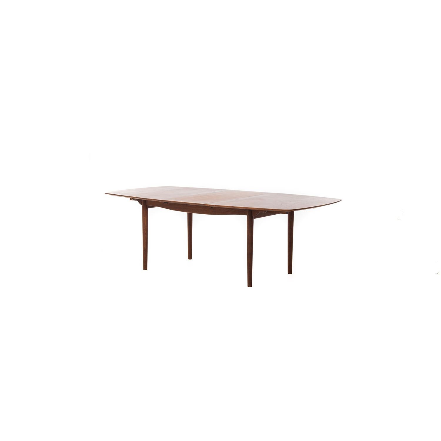 Danish Modern Finn Juhl Dining Table In Excellent Condition In Minneapolis, MN