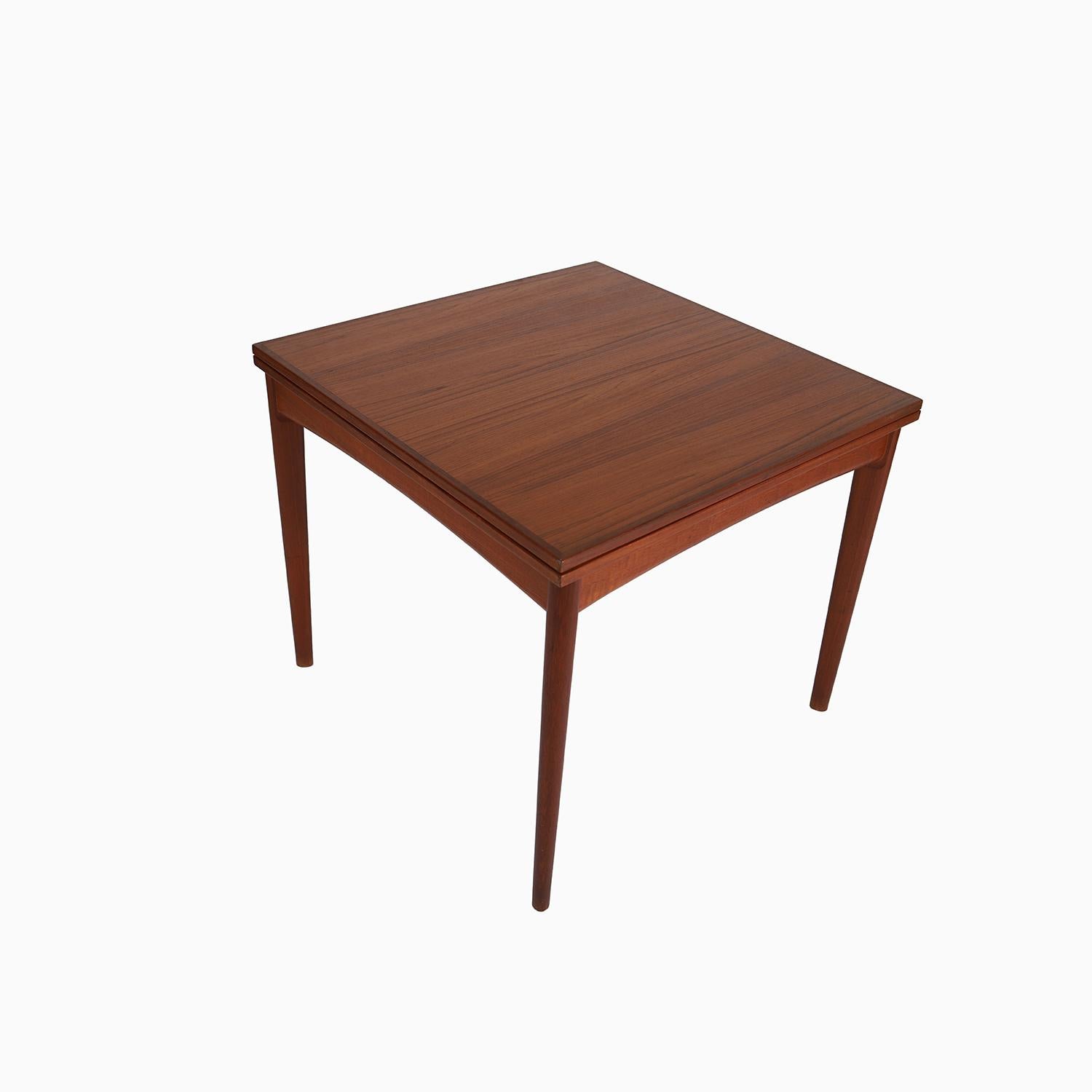 Danish Modern flip top Game Table by Borge Mogensen For Sale 3