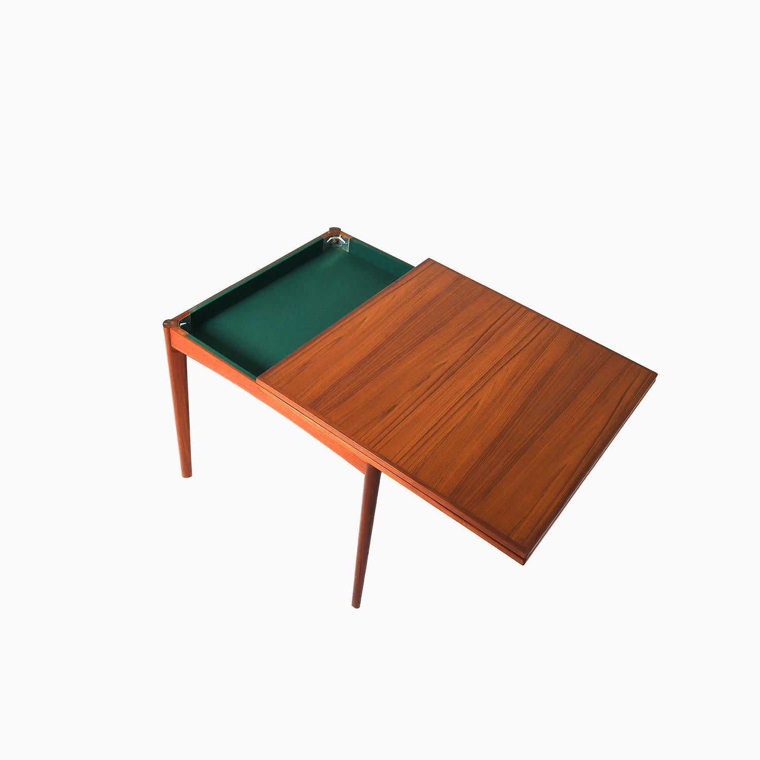 Danish Modern flip top Game Table by Borge Mogensen For Sale 1