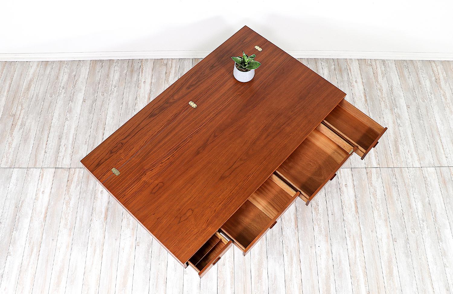 Dänischer Modern Flip-Top Partners Teakholz-Schreibtisch von Peter Løvig Nielsen im Angebot 2