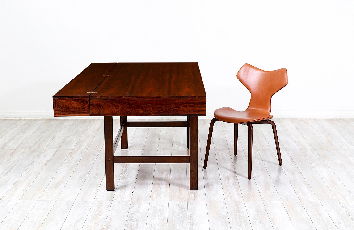 Danish Modern Flip-Top Rosewood Partners Desk by Peter Løvig Nielsen In Excellent Condition In Los Angeles, CA