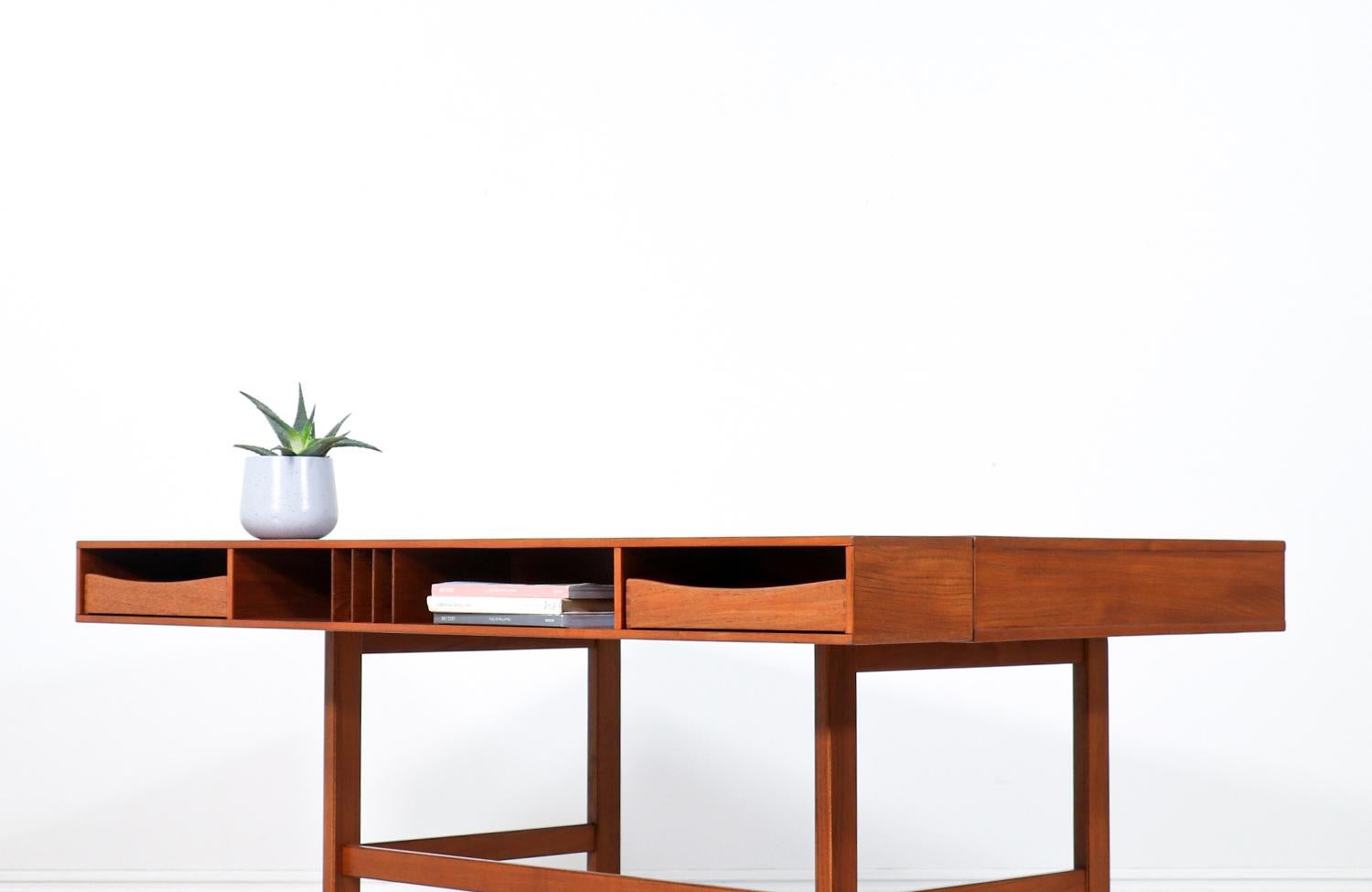 Late 20th Century Expertly Restored - Danish Modern Flip-Top Partners Desk by Peter Lovig For Sale