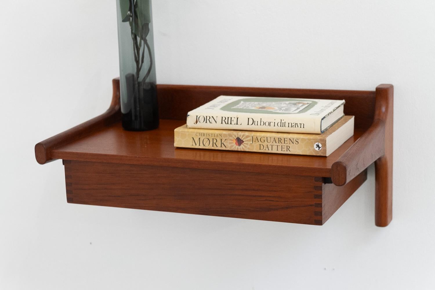 Danish Modern Floating Console in Teak by Kai Kristiansen, 1960s. 6