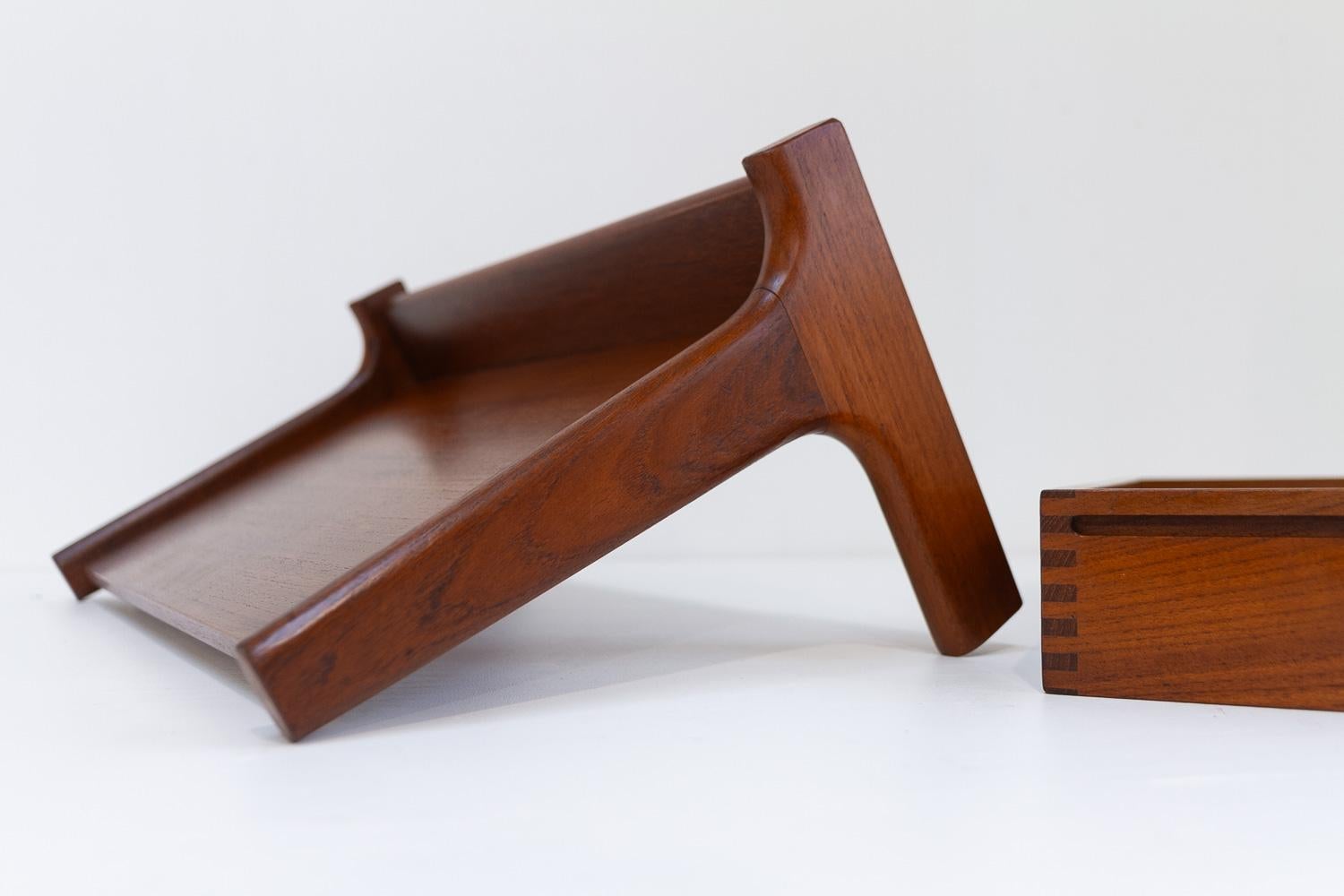 Danish Modern Floating Console in Teak by Kai Kristiansen, 1960s. 11