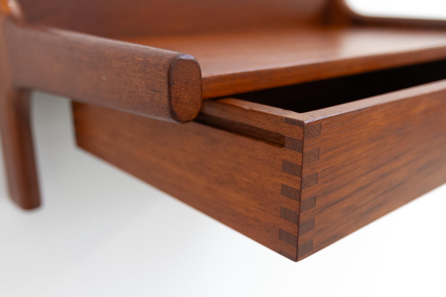 Danish Modern Floating Console in Teak by Kai Kristiansen, 1960s. 15