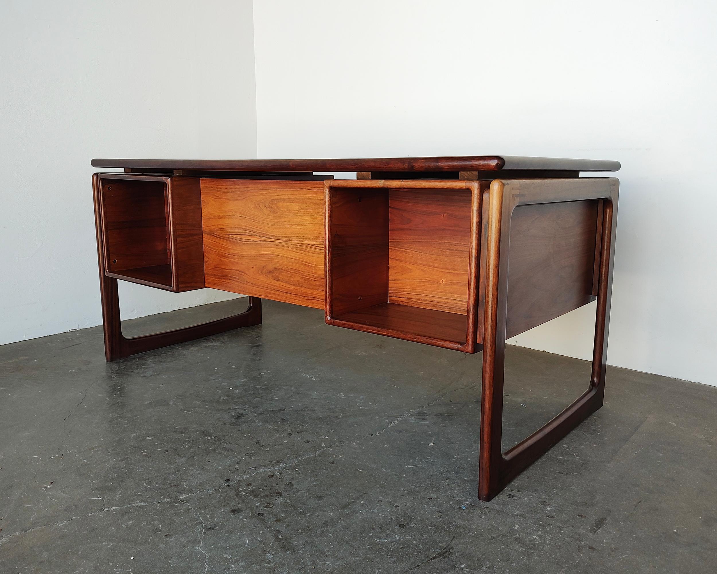 Danish Modern Floating Rosewood Desk by Dyrlund 1970s For Sale 5