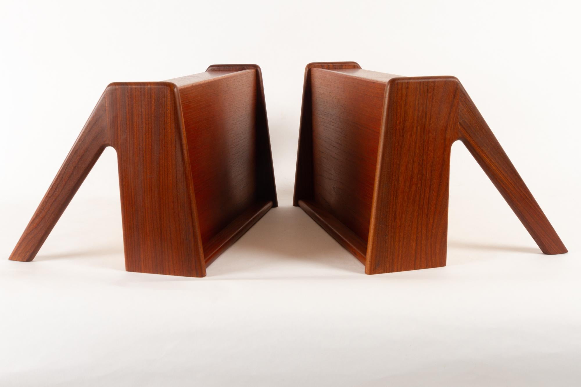 Danish Modern Floating Teak Shelves by Ølholm 1960s Set of 2 In Good Condition In Asaa, DK