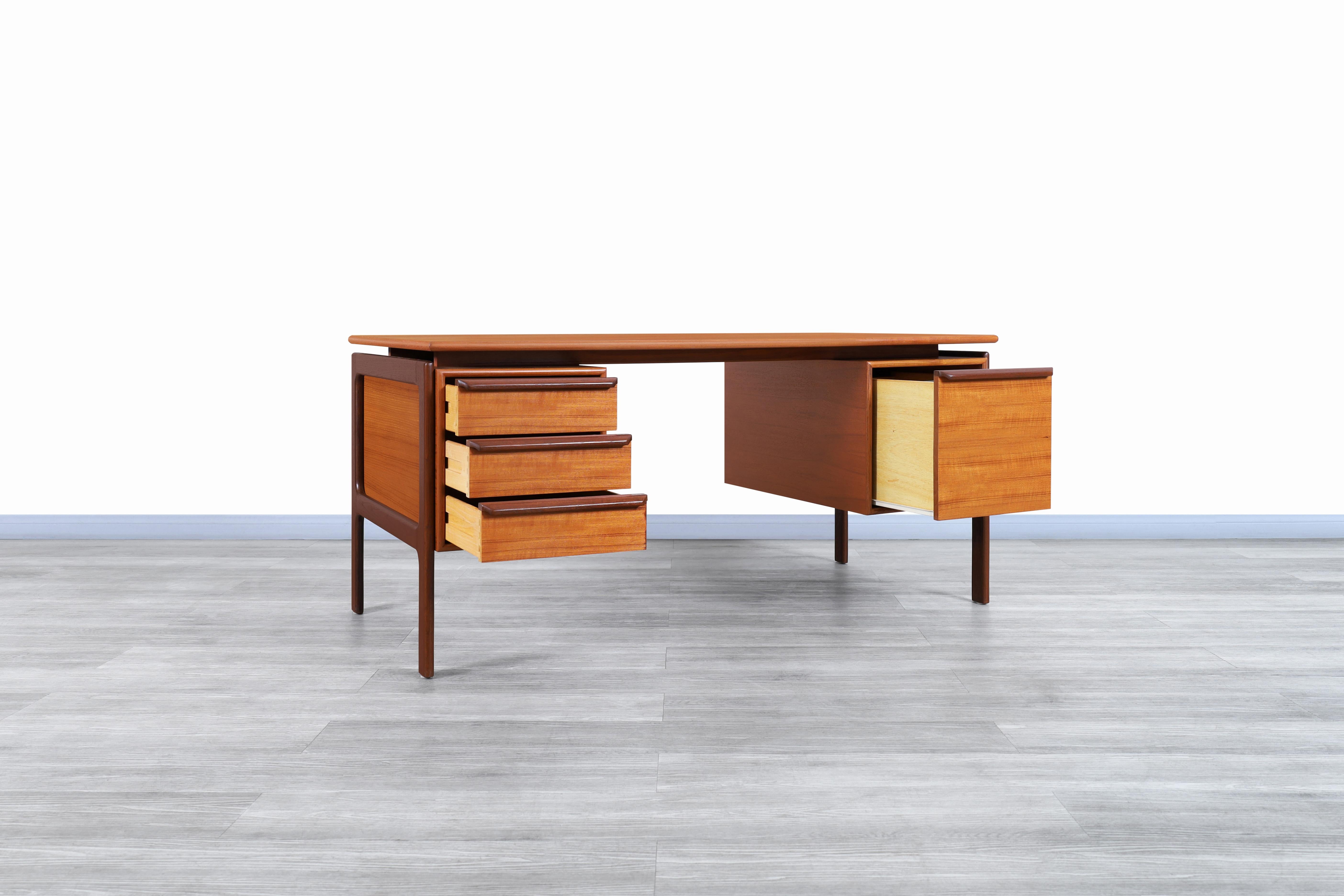 floating desk with drawers