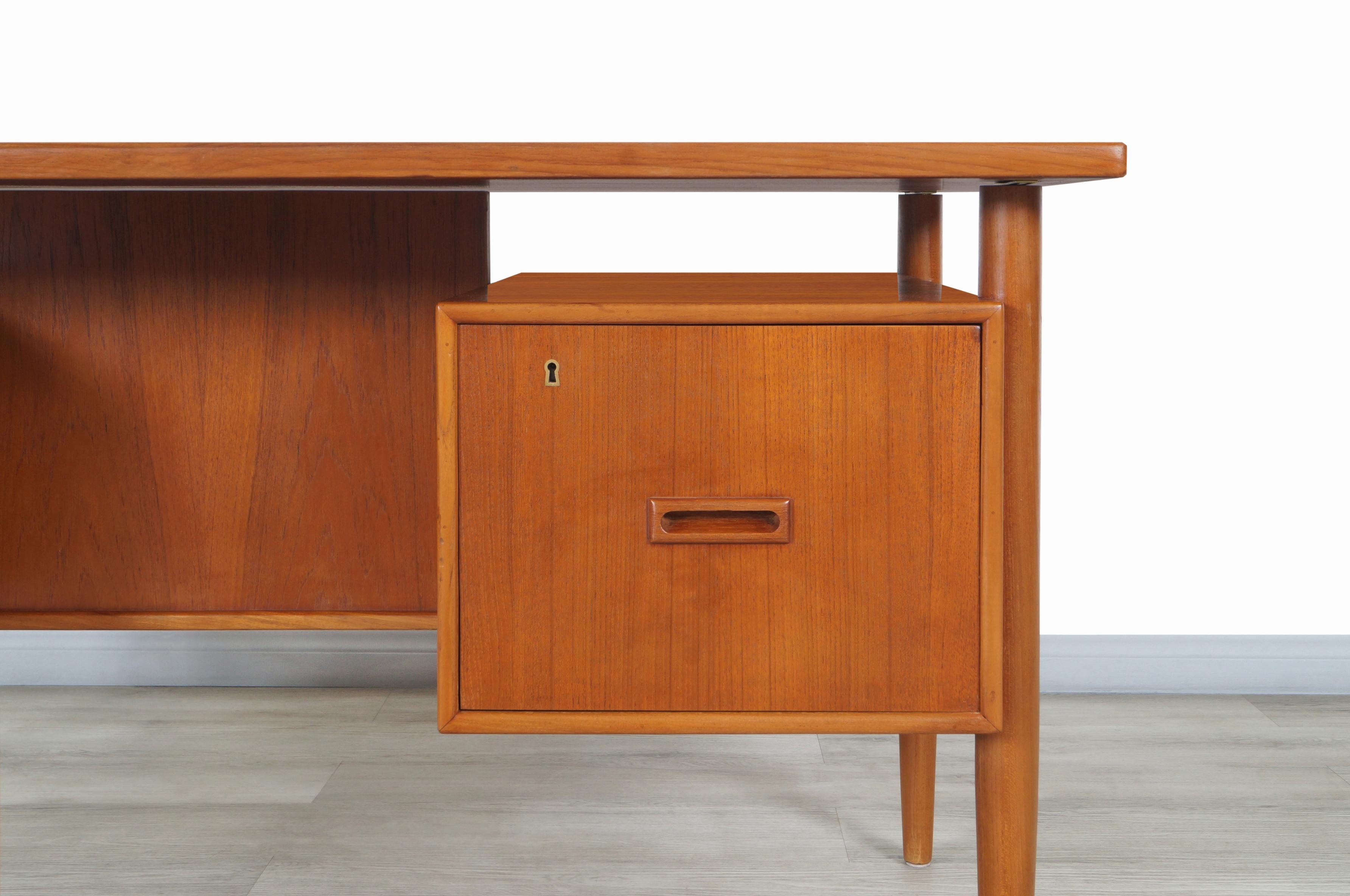 Danish Modern Floating Top Teak Desk by Johannes Sorth In Good Condition In North Hollywood, CA