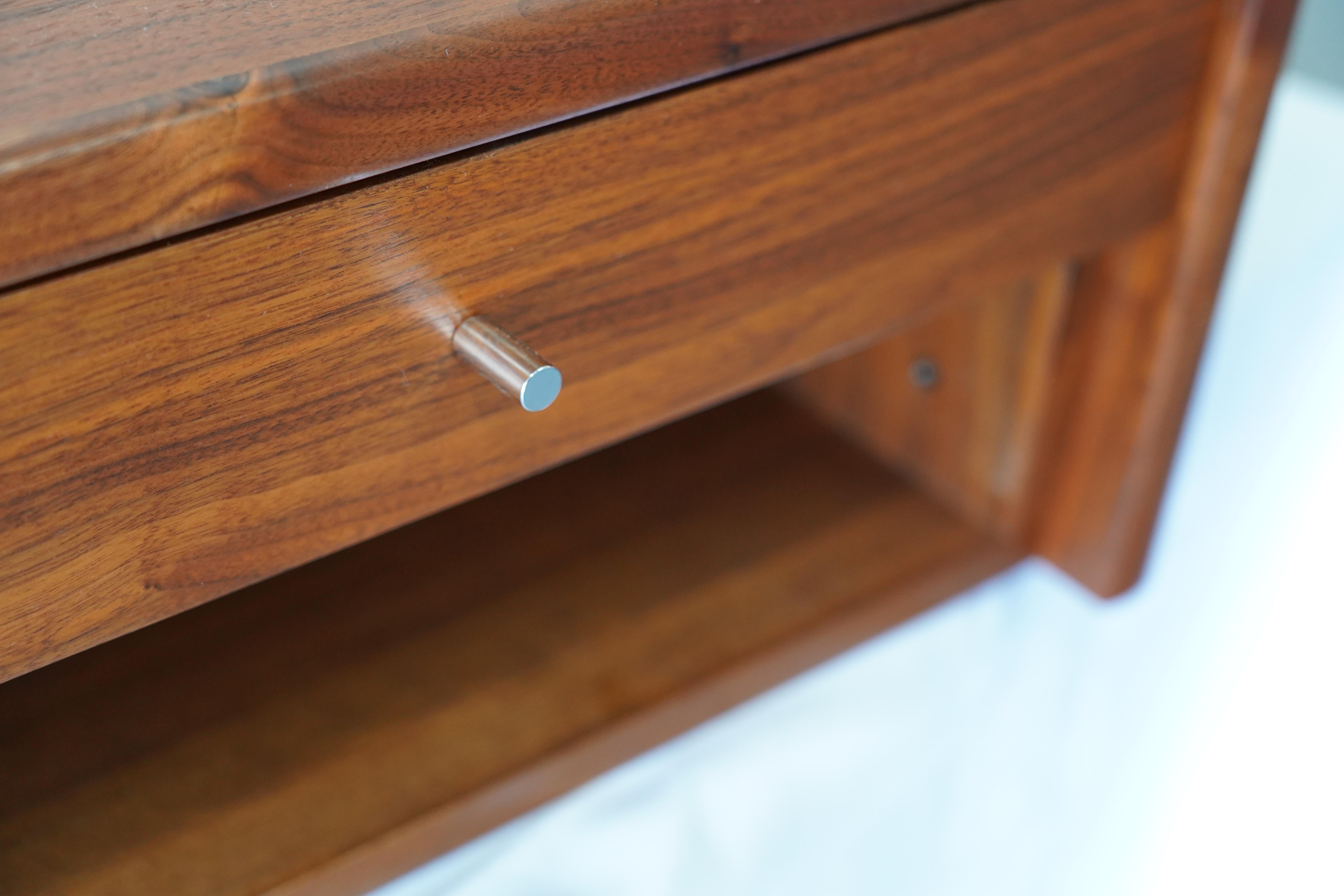 Teak Comodini danesi moderni galleggianti da parete in teak