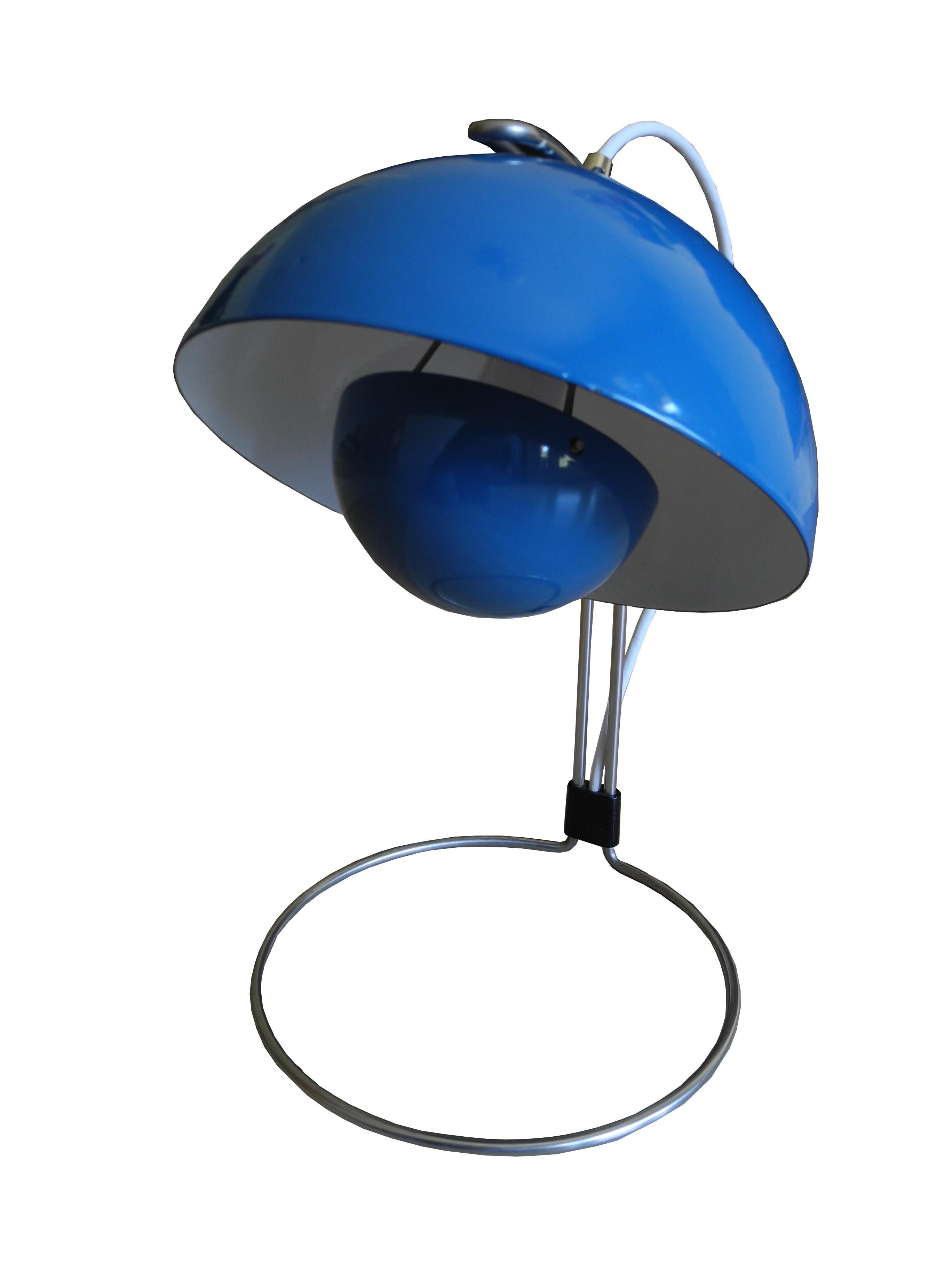 Metal Danish Modern FlowerPot VP4 Desk Lamp by Verner Panton for Louis Poulsen For Sale