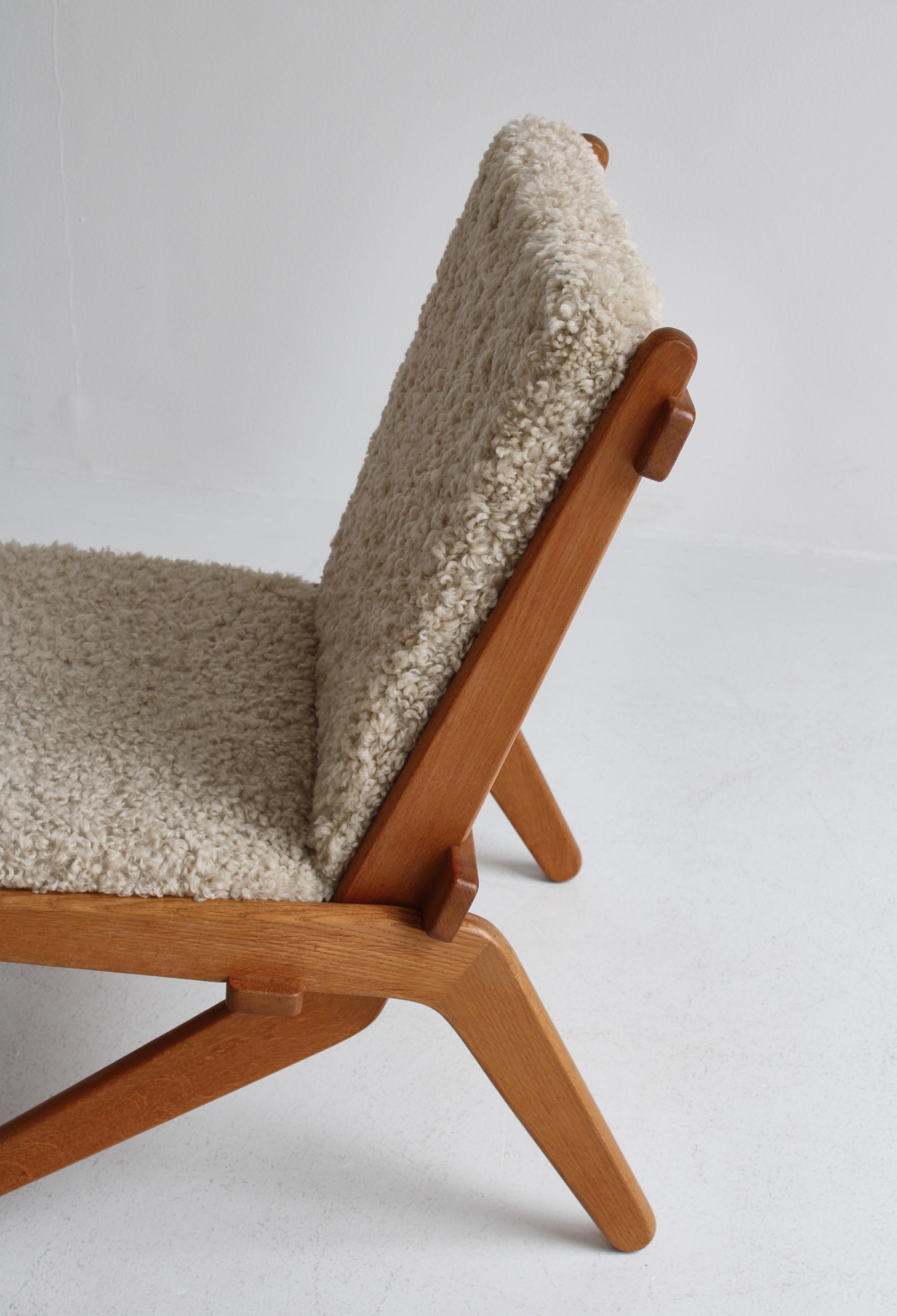 Danish Modern Folding Chair in Oak and Natural Sheepskin, Preben Thorsen, 1950s For Sale 6