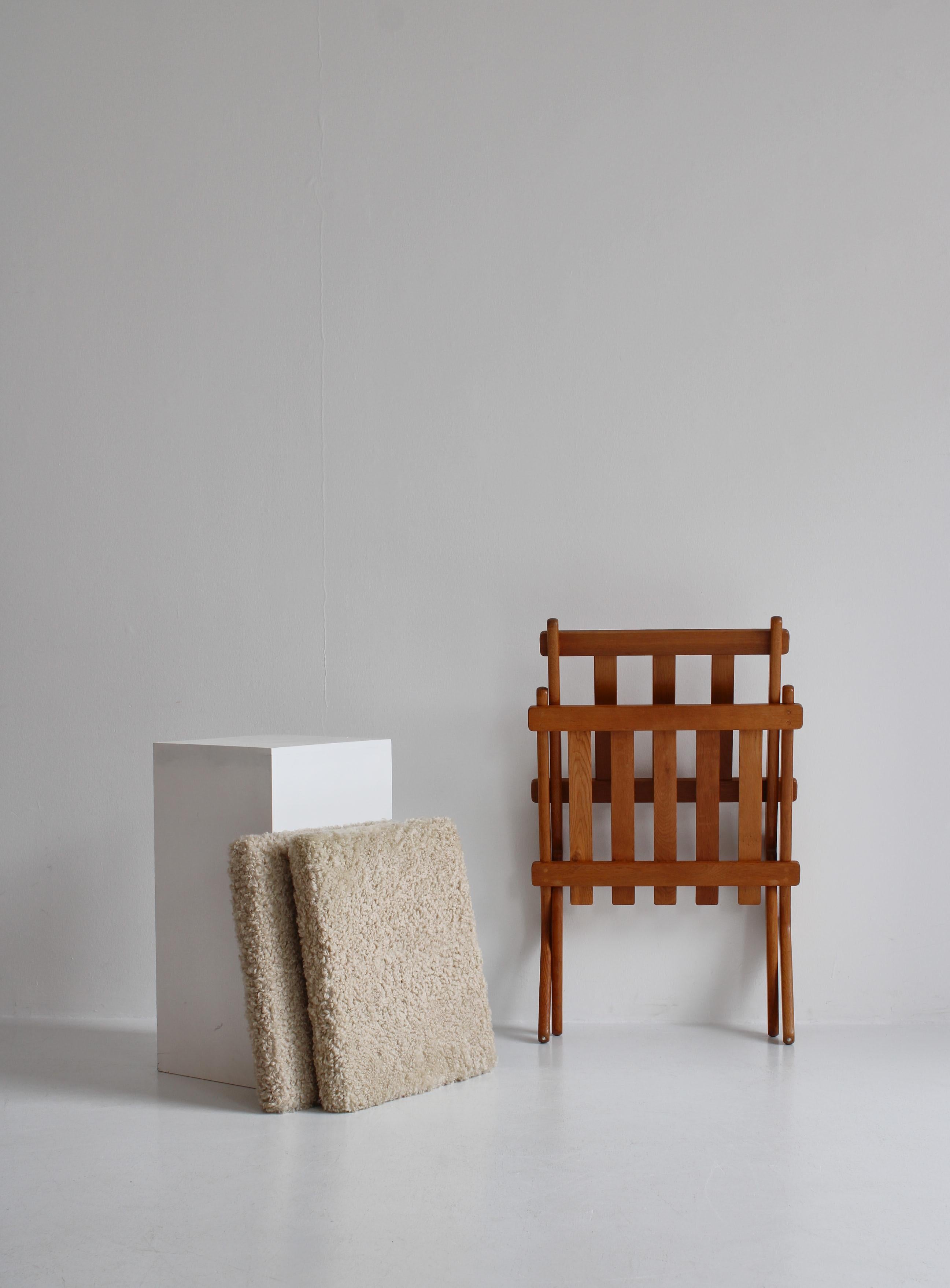 Danish Modern Folding Chair in Oak and Natural Sheepskin, Preben Thorsen, 1950s For Sale 2