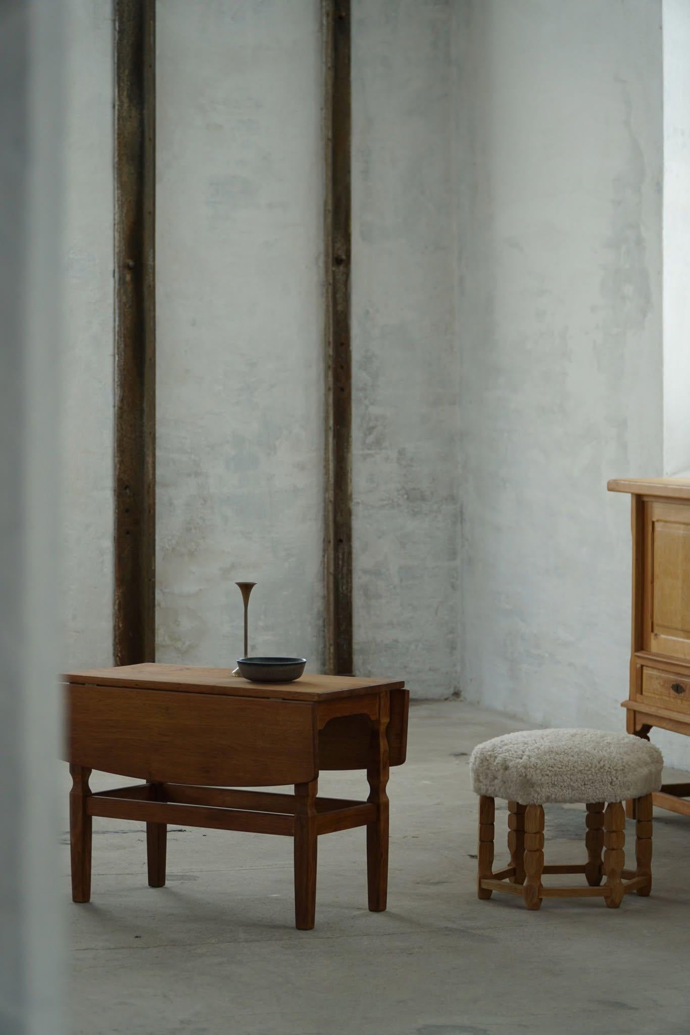 Danish Modern Folding Side Table in Solid Oak, Mid 20th Century For Sale 9