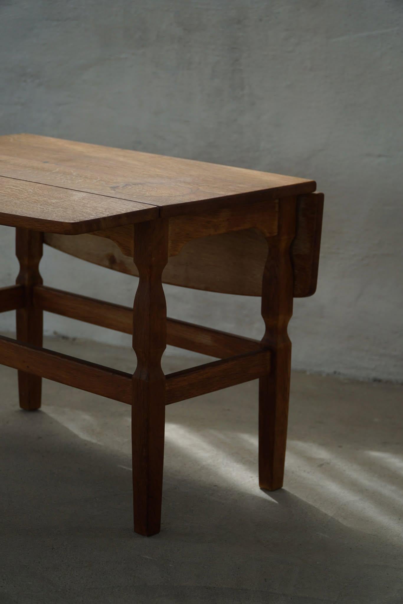 Danish Modern Folding Side Table in Solid Oak, Mid 20th Century For Sale 2