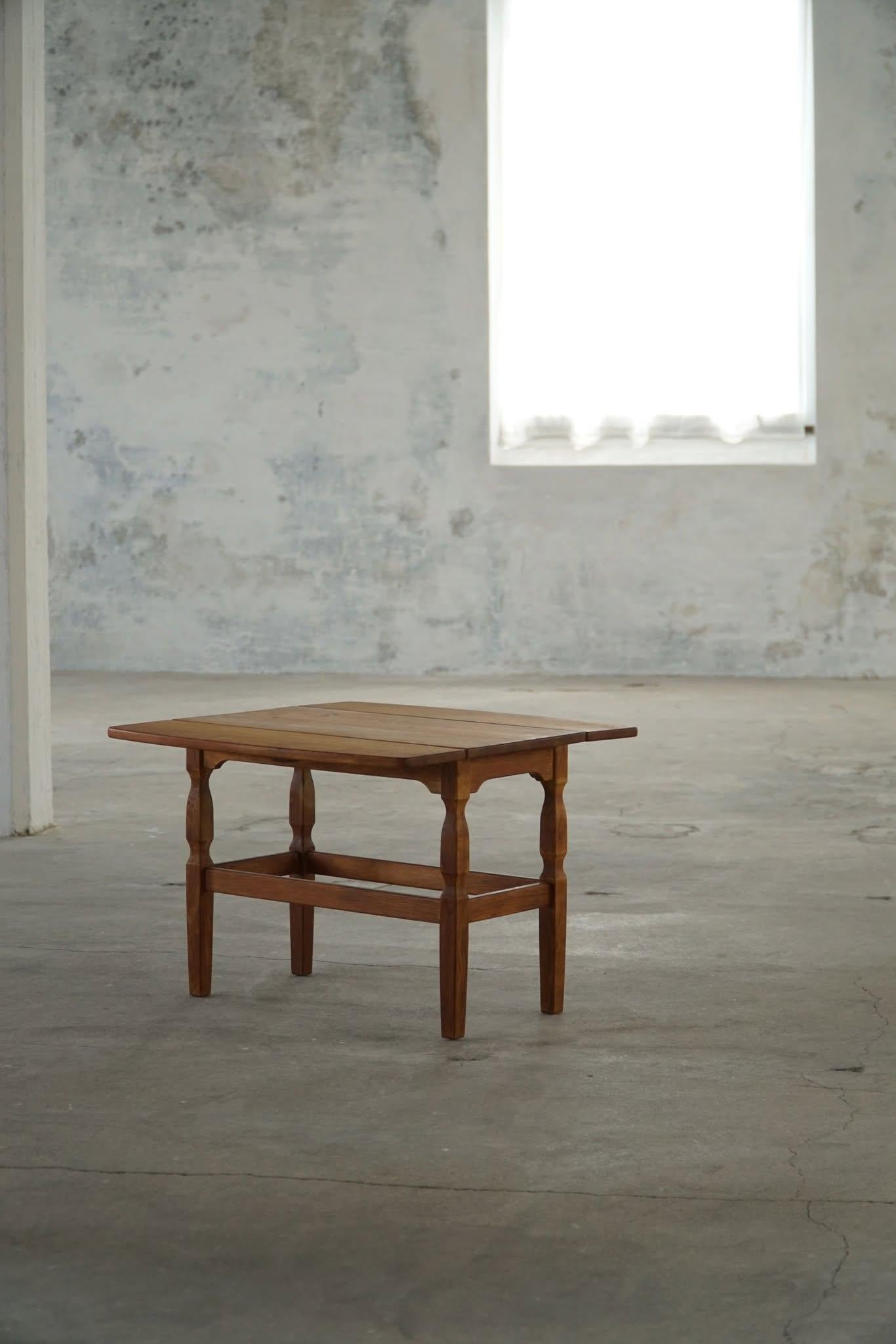 Danish Modern Folding Side Table in Solid Oak, Mid 20th Century For Sale 5