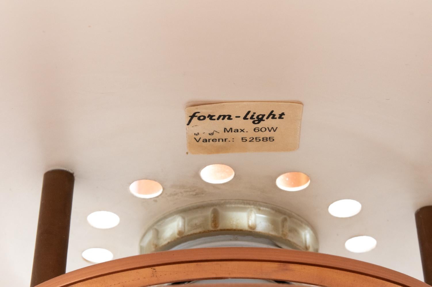 Lámpara colgante danesa moderna Form-Light de cobre, años 70 en Bueno Estado en Norwalk, CT