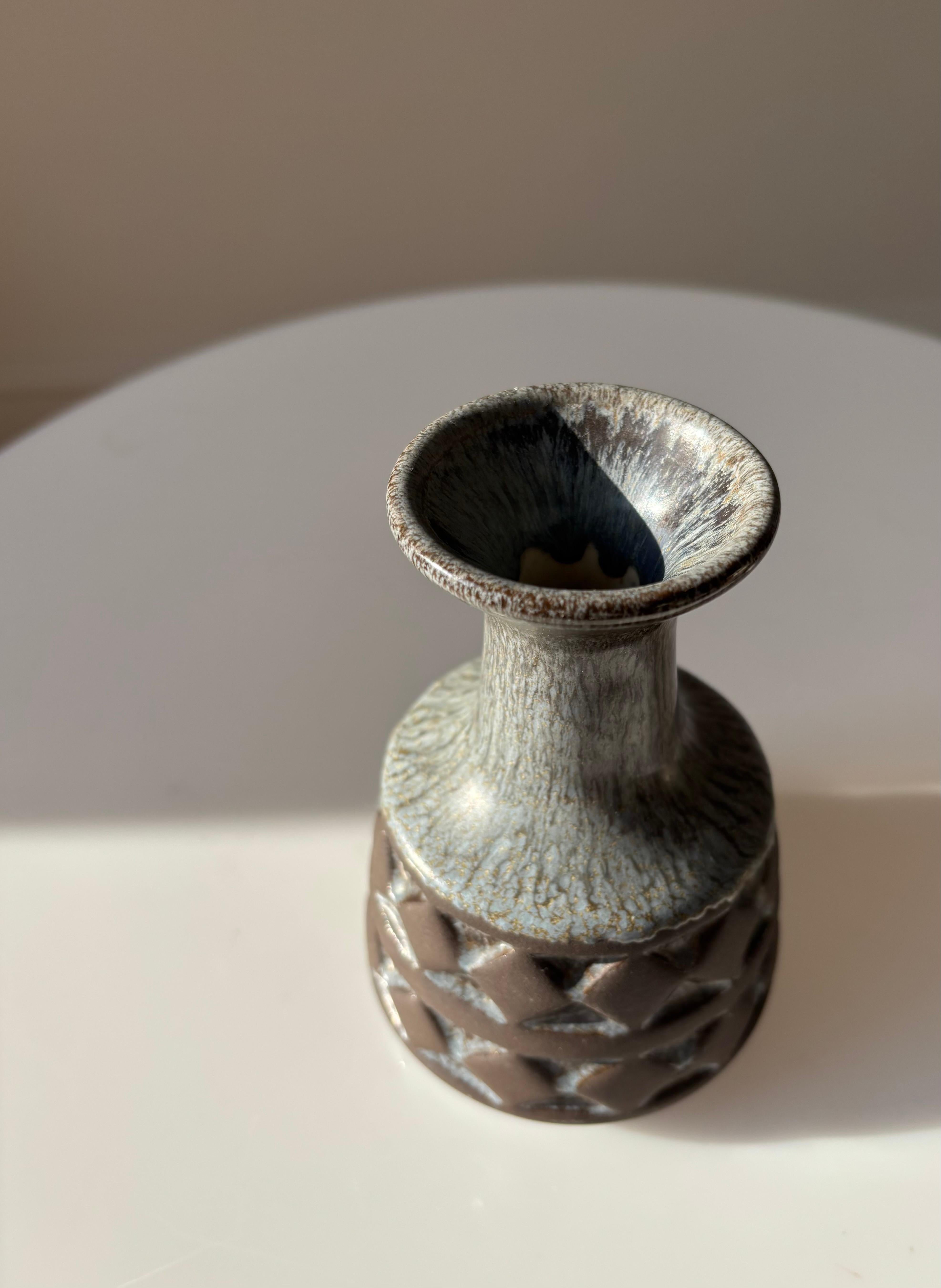 XX secolo Vaso in gres danese moderno di Frank Studio A, 1960 in vendita