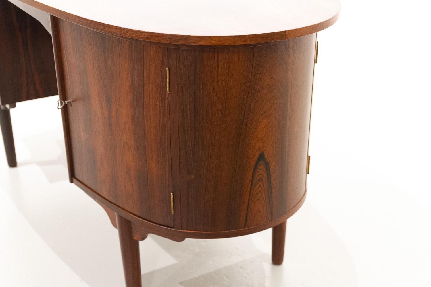 Danish Modern Freestanding Rosewood Desk by Sv. Å. Madsen for HP Hansen, 1960s. 6
