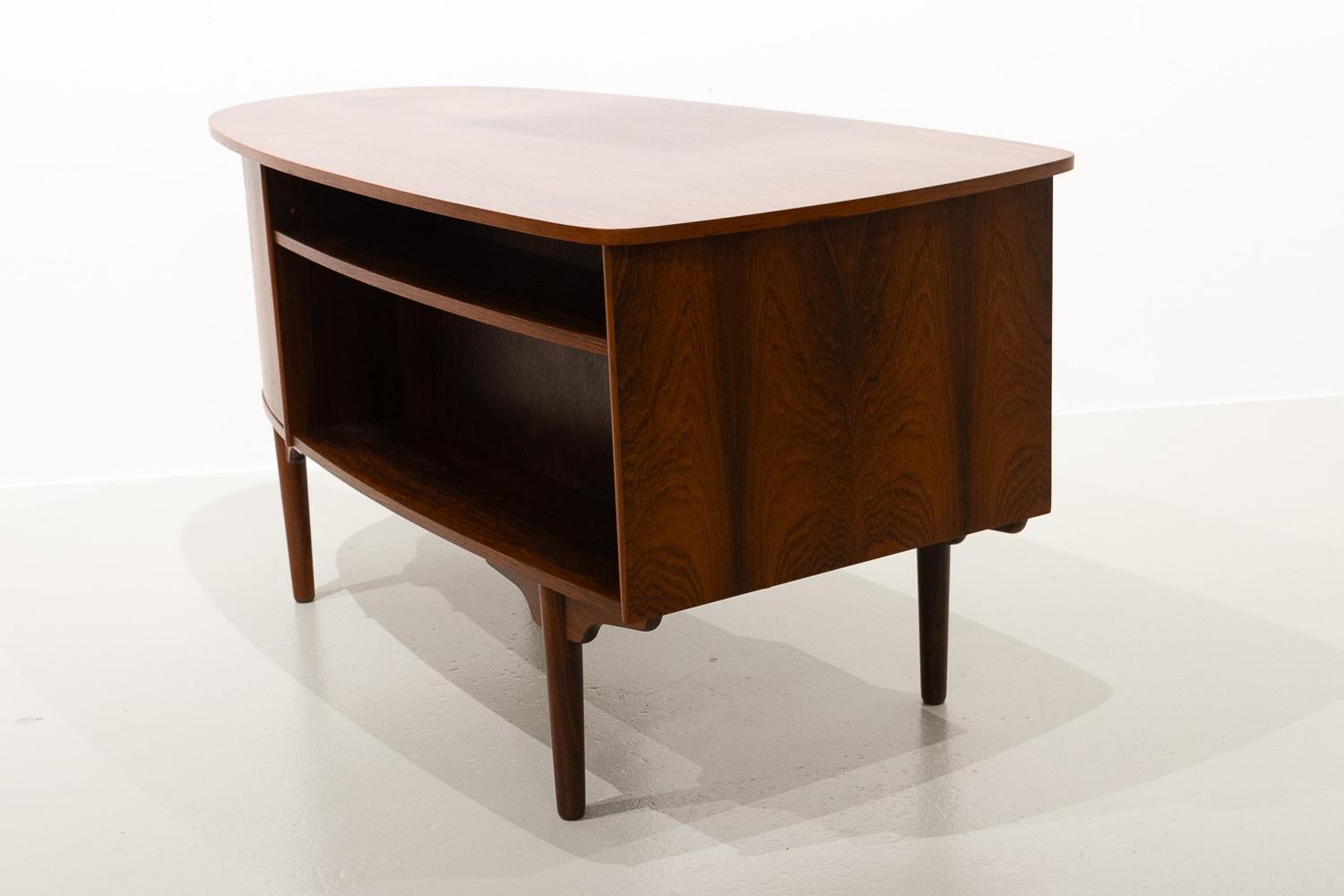 Danish Modern Freestanding Rosewood Desk by Sv. Å. Madsen for HP Hansen, 1960s. 7