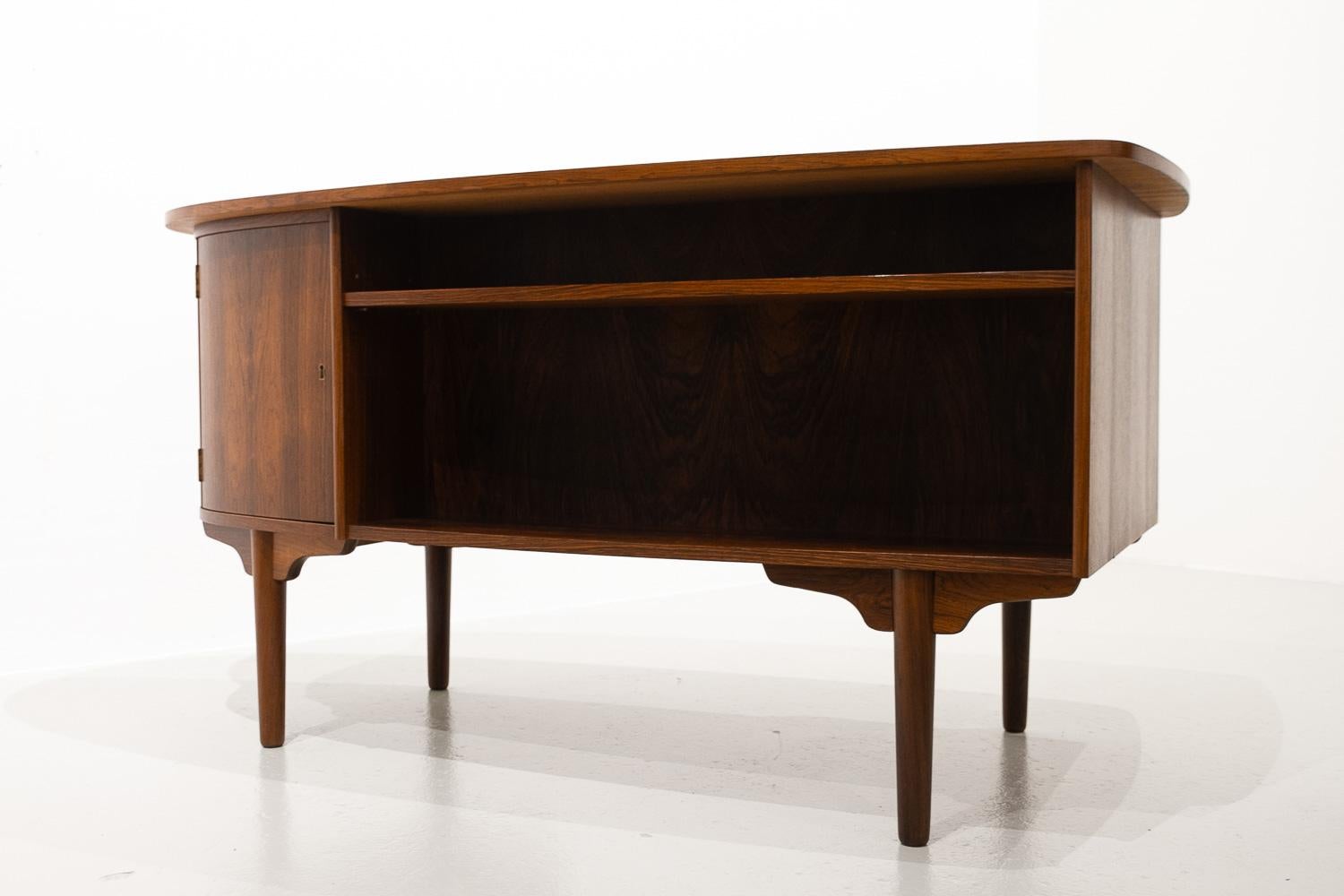 Danish Modern Freestanding Rosewood Desk by Sv. Å. Madsen for HP Hansen, 1960s. 8