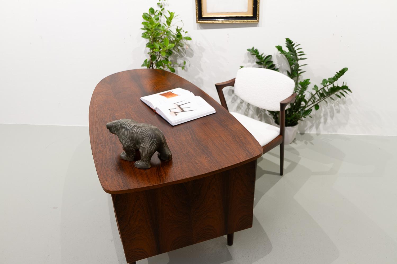 Danish Modern Freestanding Rosewood Desk by Sv. Å. Madsen for HP Hansen, 1960s. 13