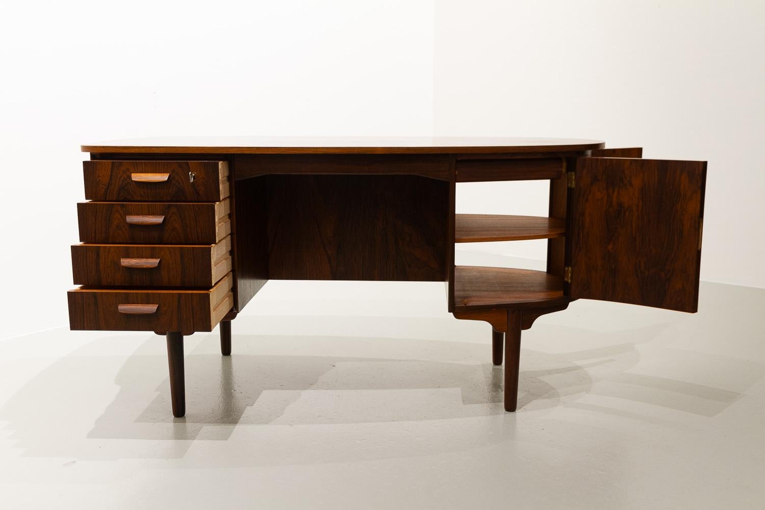 Danish Modern Freestanding Rosewood Desk by Sv. Å. Madsen for HP Hansen, 1960s. 2