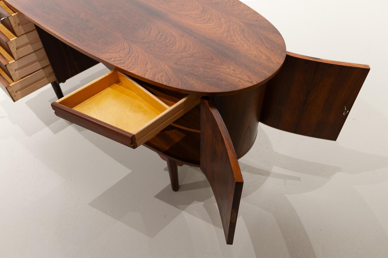 Danish Modern Freestanding Rosewood Desk by Sv. Å. Madsen for HP Hansen, 1960s. 3