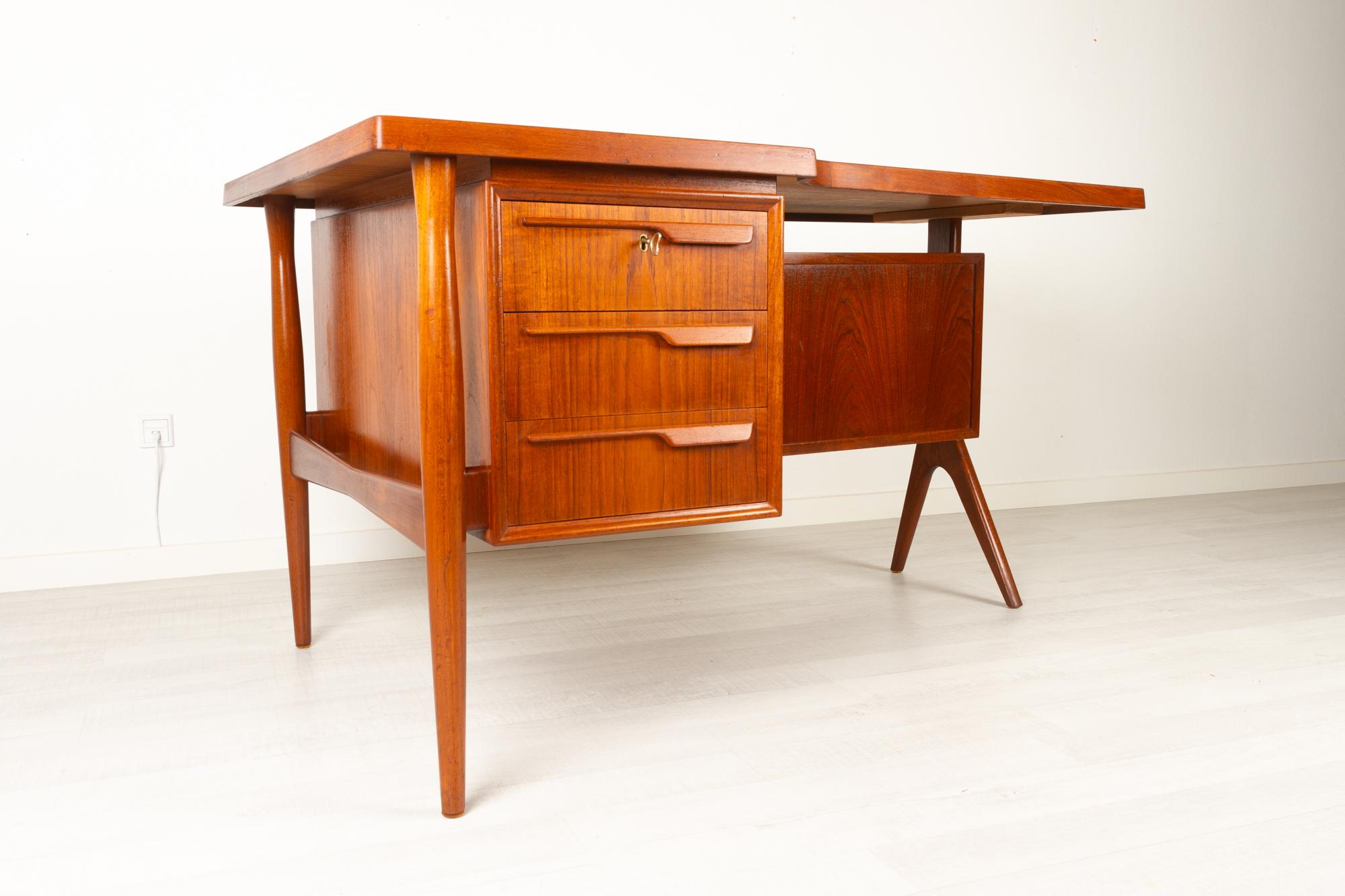 Danish Modern Freestanding Teak Desk, 1960s 1