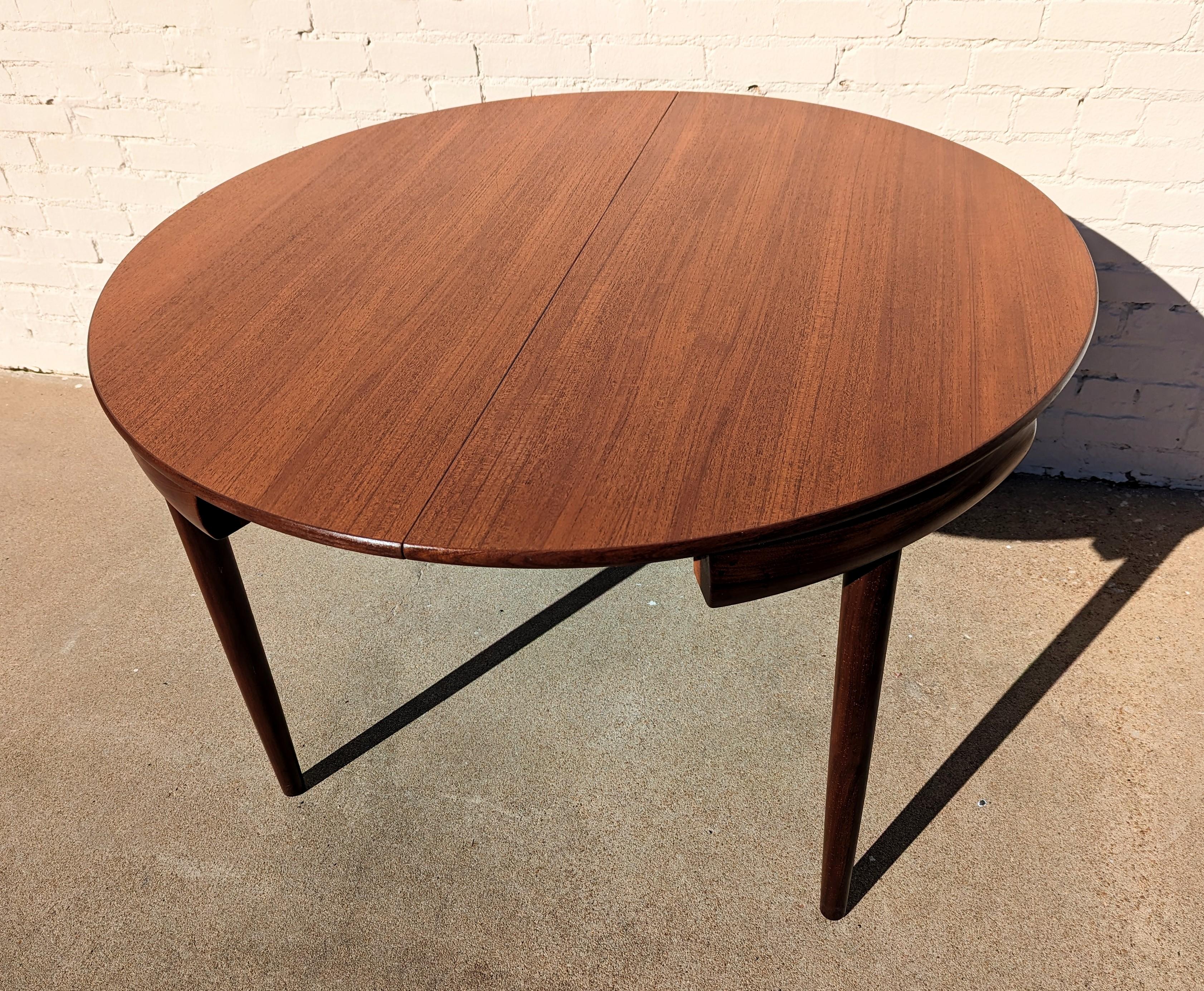 Danish Modern Frem Rojle Dining Table and Chairs  For Sale 1