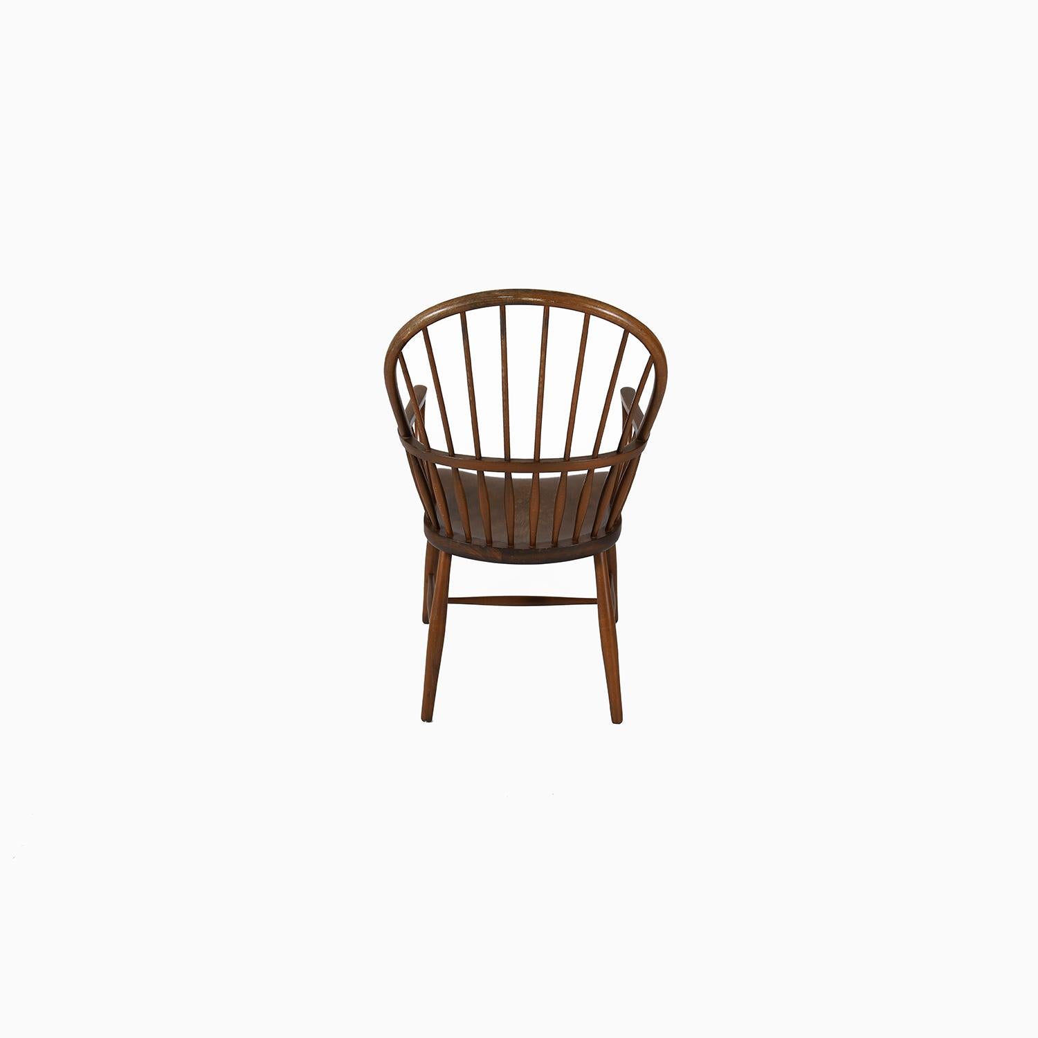 Danish Modern Frits Henningsen Windsor Armchair  In Good Condition For Sale In Minneapolis, MN