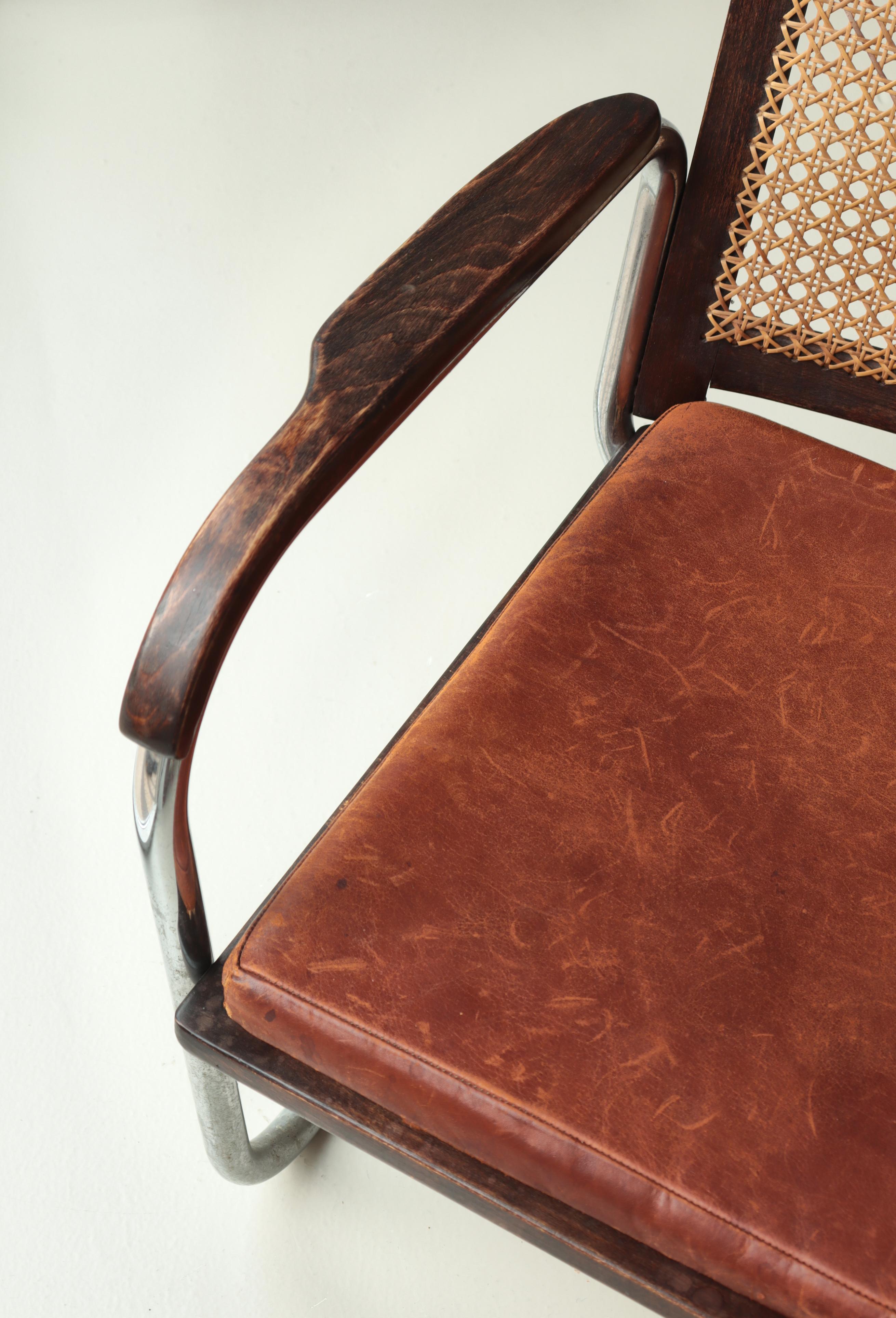 Milieu du XXe siècle Chaise moderne danoise S-102 de Fritz Hansen en acier, cannage et cuir, années 1930 en vente