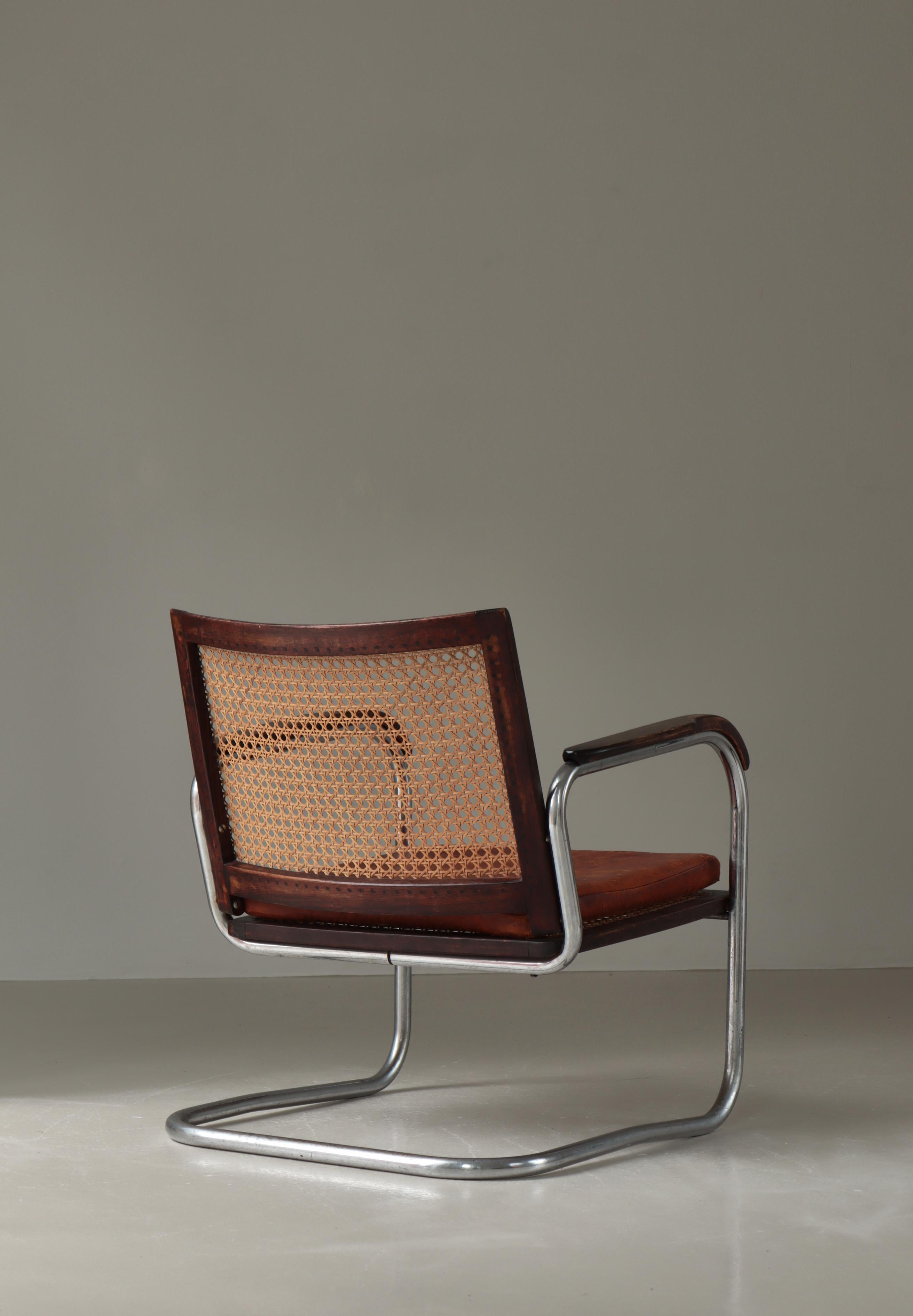 Acier Chaise moderne danoise S-102 de Fritz Hansen en acier, cannage et cuir, années 1930 en vente