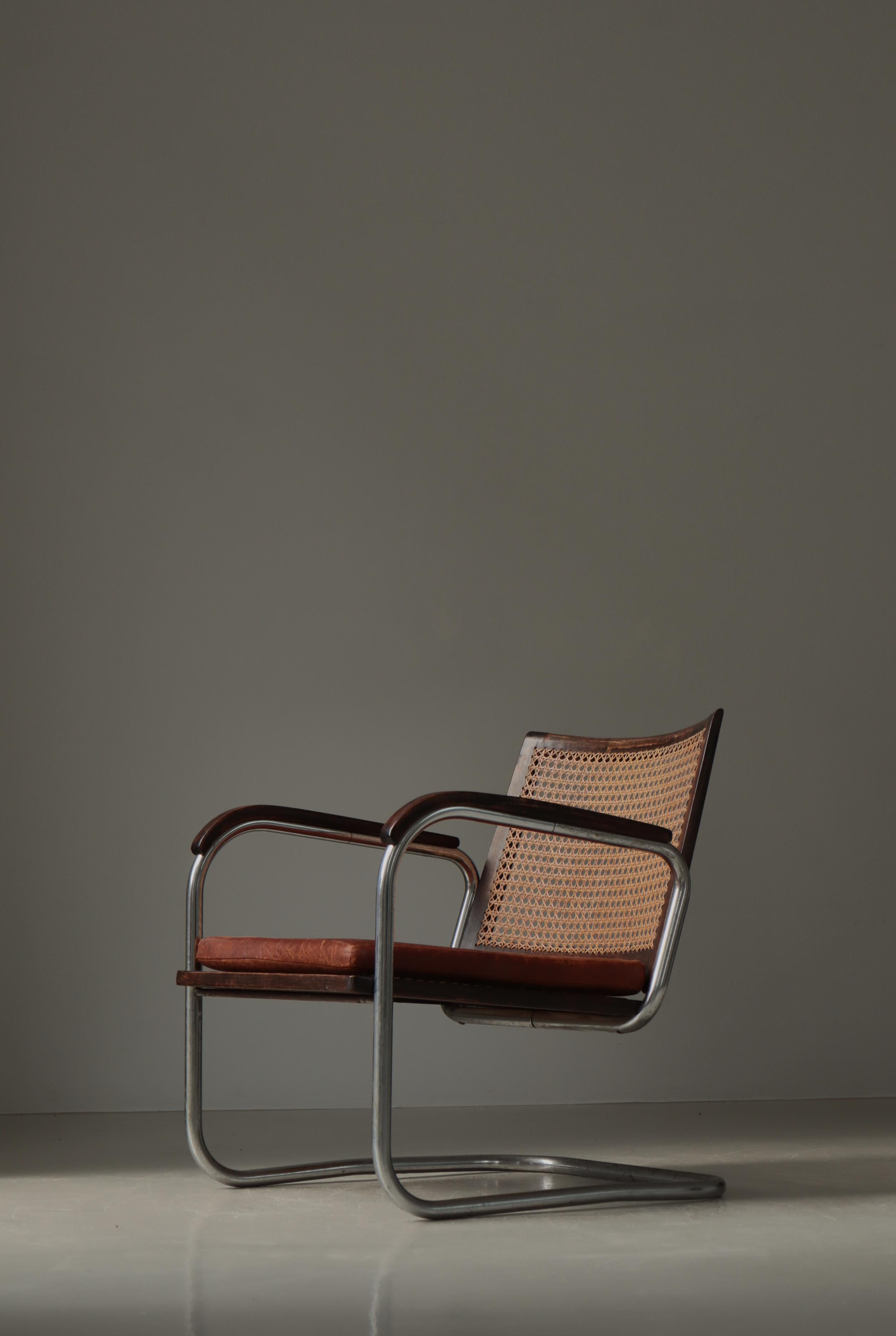 Chaise moderne danoise S-102 de Fritz Hansen en acier, cannage et cuir, années 1930 en vente 2
