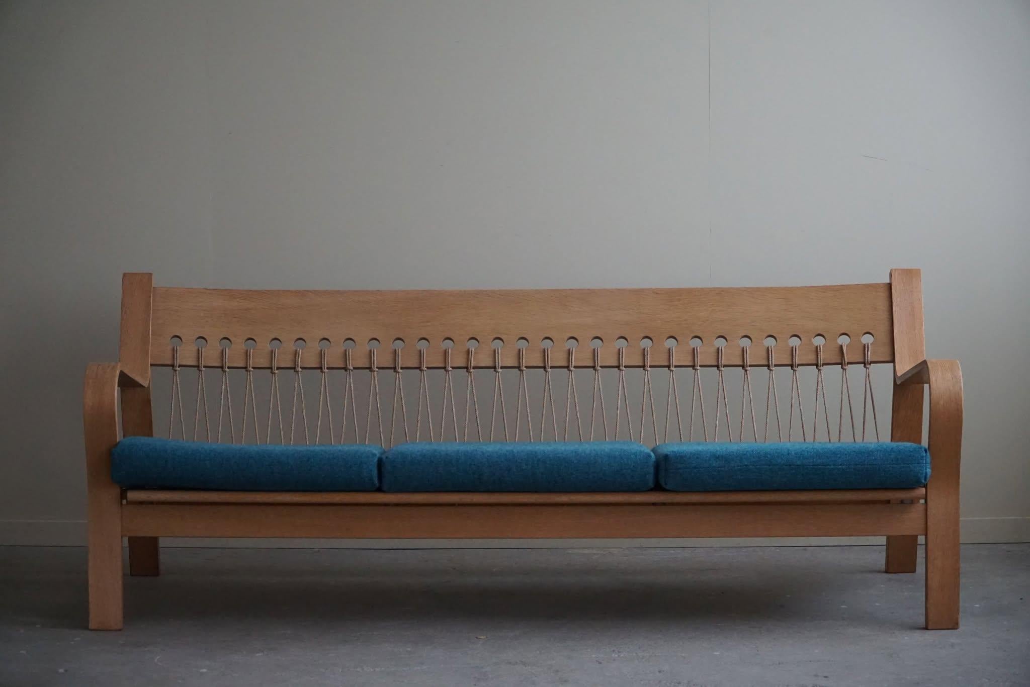 Danish Modern GE 671 Three-Seater Sofa by Hans J. Wegner for GETAMA, 1960s en venta 9
