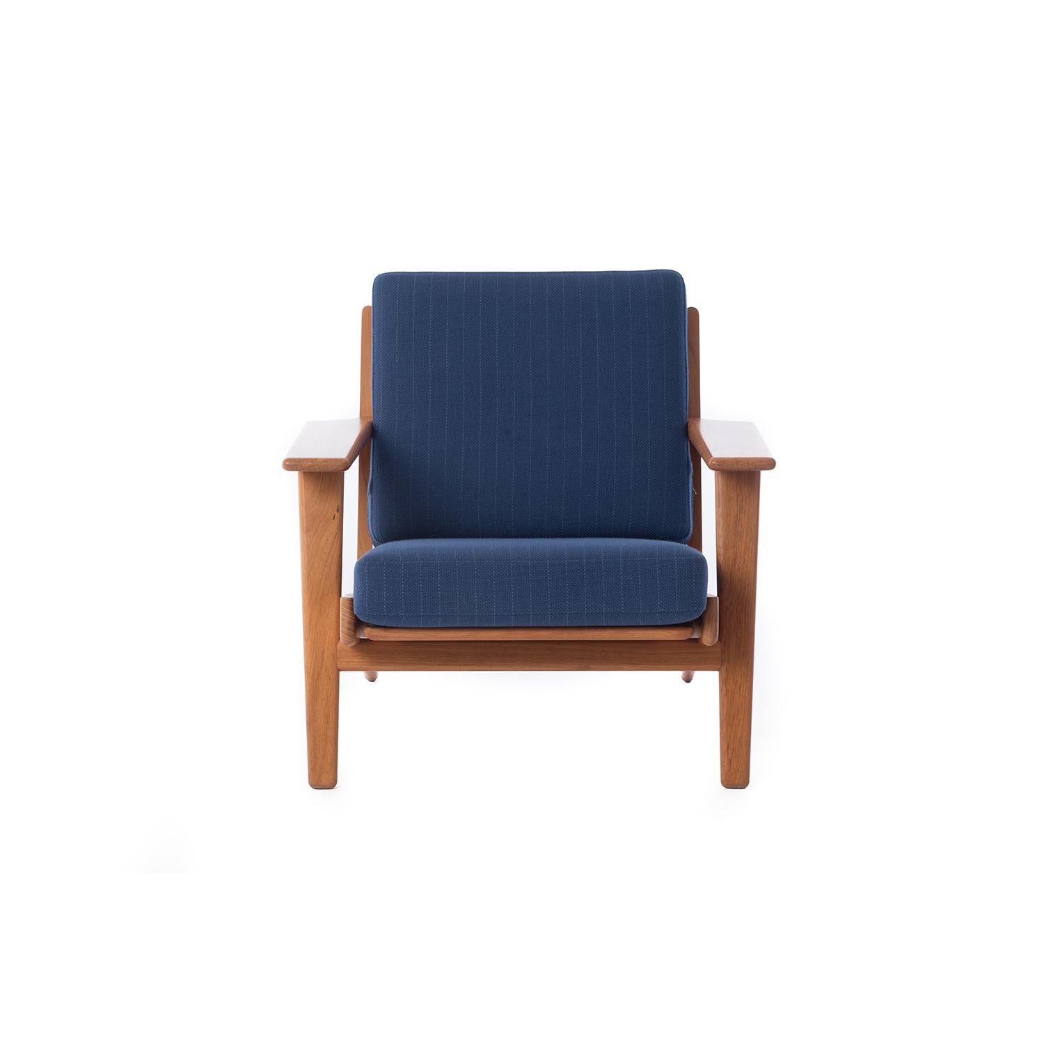 Scandinavian Modern Danish Modern GE290 Teak Lounge Chairs by Hans J. Wegner GETAMA 290