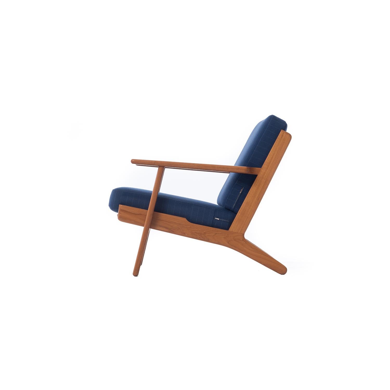 20th Century Danish Modern GE290 Teak Lounge Chairs by Hans J. Wegner GETAMA 290