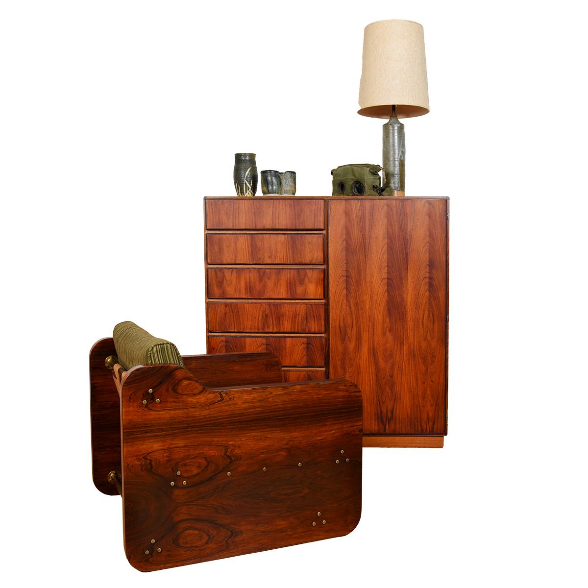 20th Century Danish Modern Gentleman’s Chest/ Dresser in Rosewood For Sale