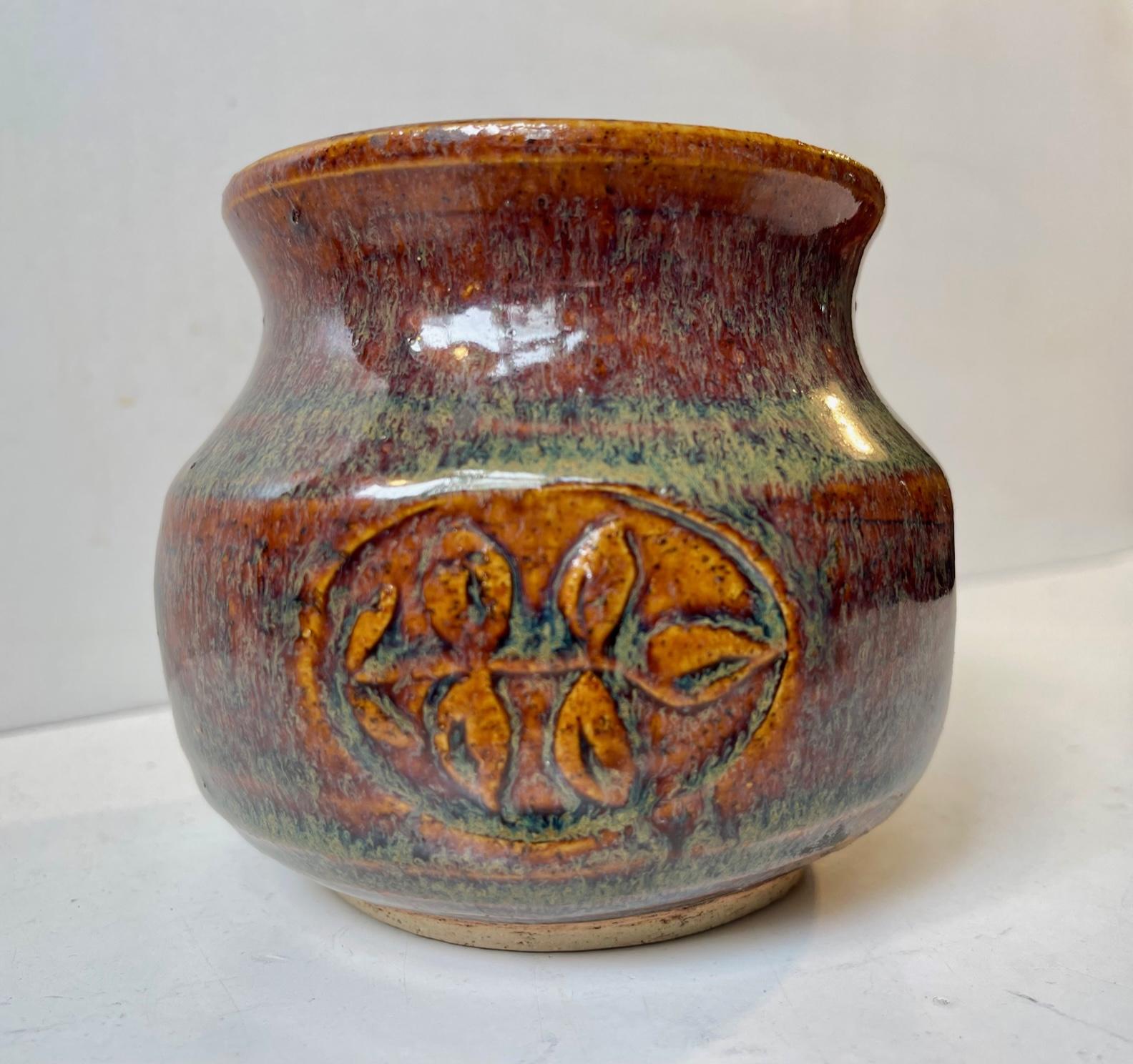 Dänische moderne Vase aus glasiertem Steingut von Christian Ulrik Bertelsen, 1970er Jahre (Ende des 20. Jahrhunderts) im Angebot