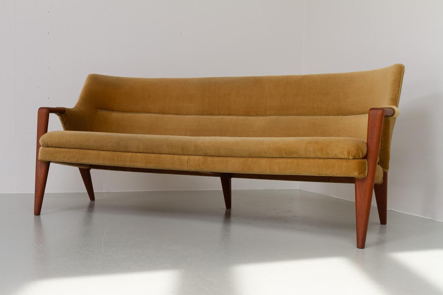 Danish Modern Golden Velvet Banana Sofa by Kurt Olsen, 1950s. 11